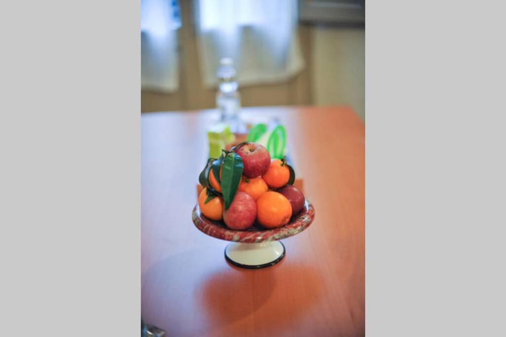Cozy apartment in Palazzo Malaspina view 4