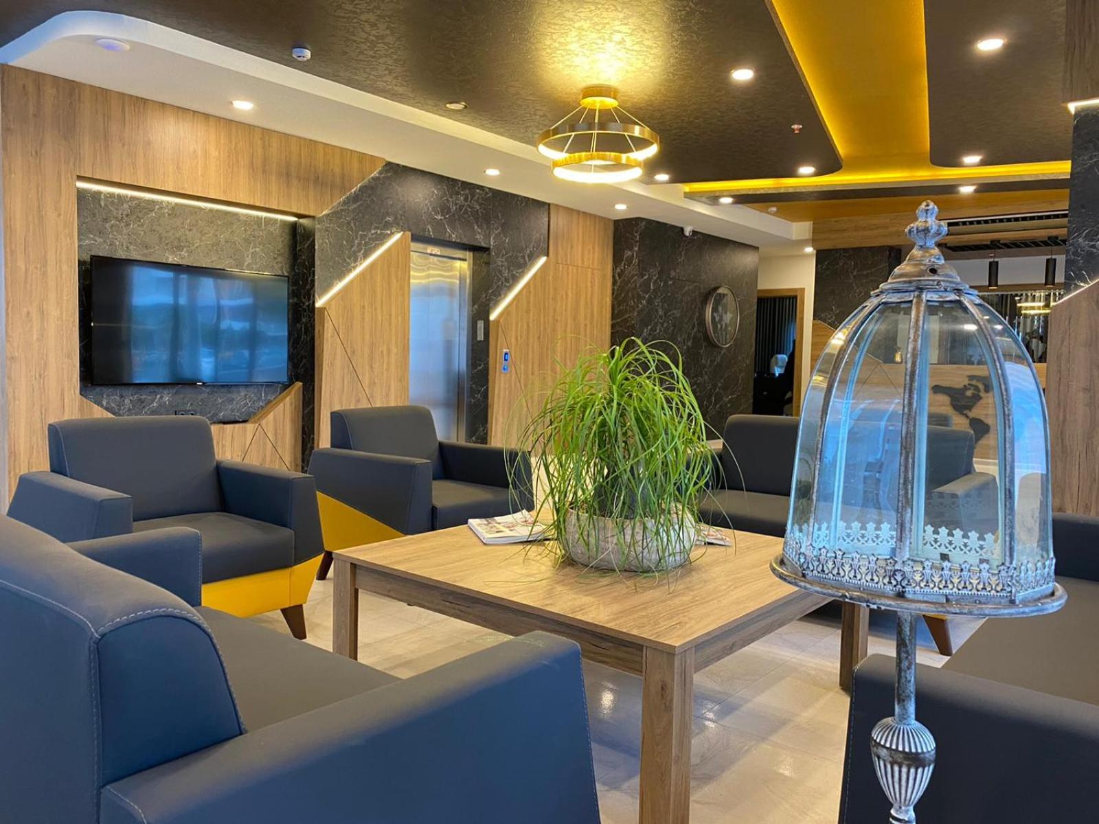 Golden World Suite Hotel - Image 47