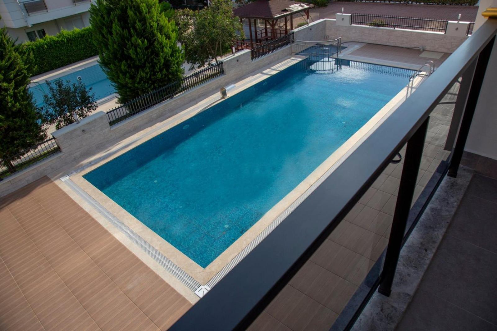 Golden World Suite Hotel - Image 34