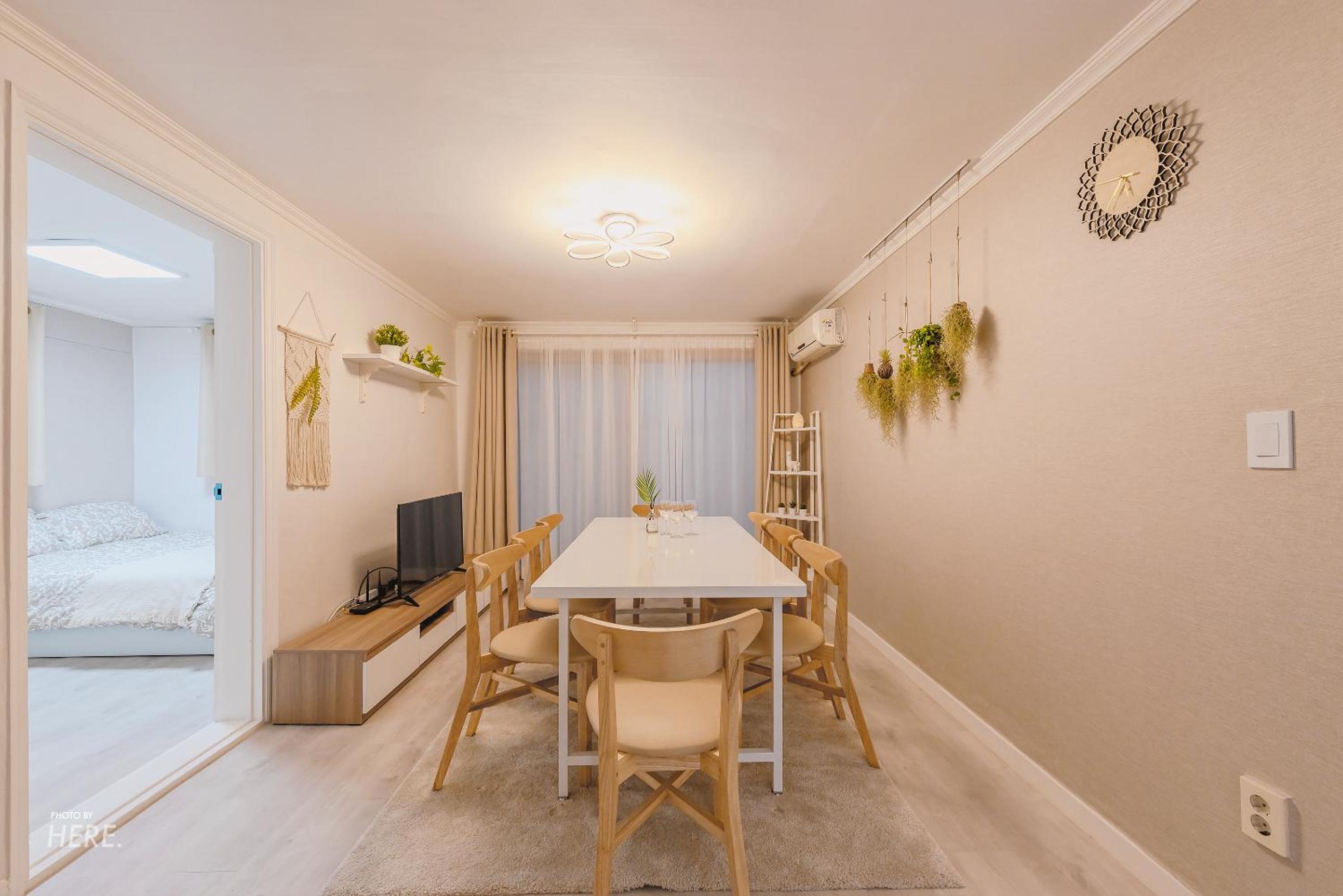 SeeU House Hongdae