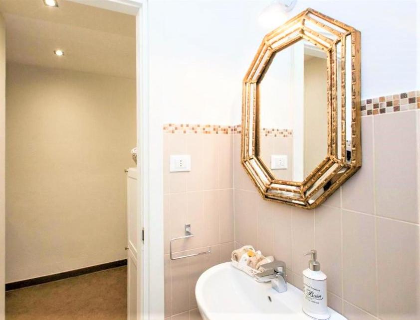 Charming Suite Cavour heart of Florence