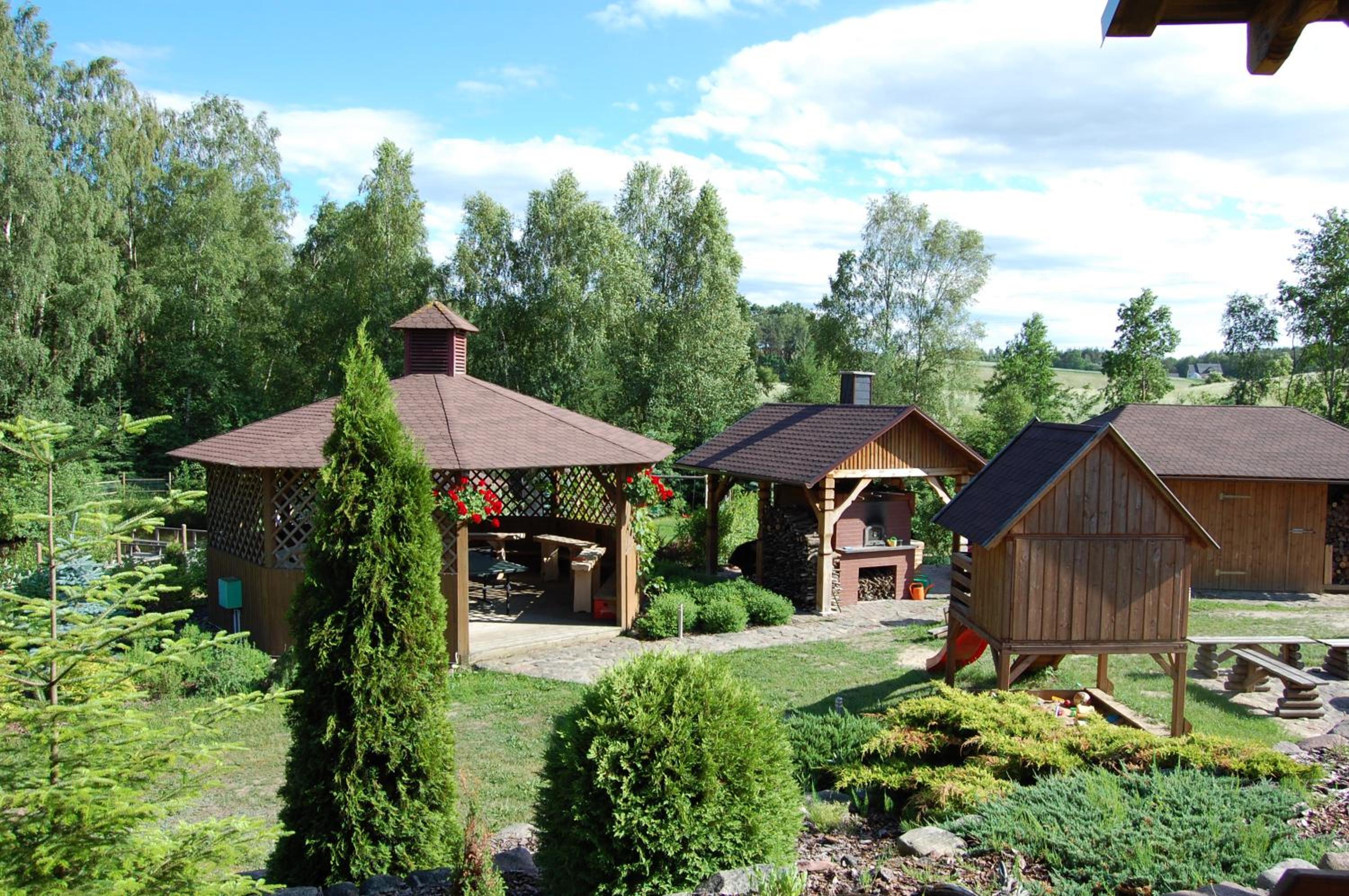 Pokoje i Domki PRZY LEŚNICZÓWCE view 2