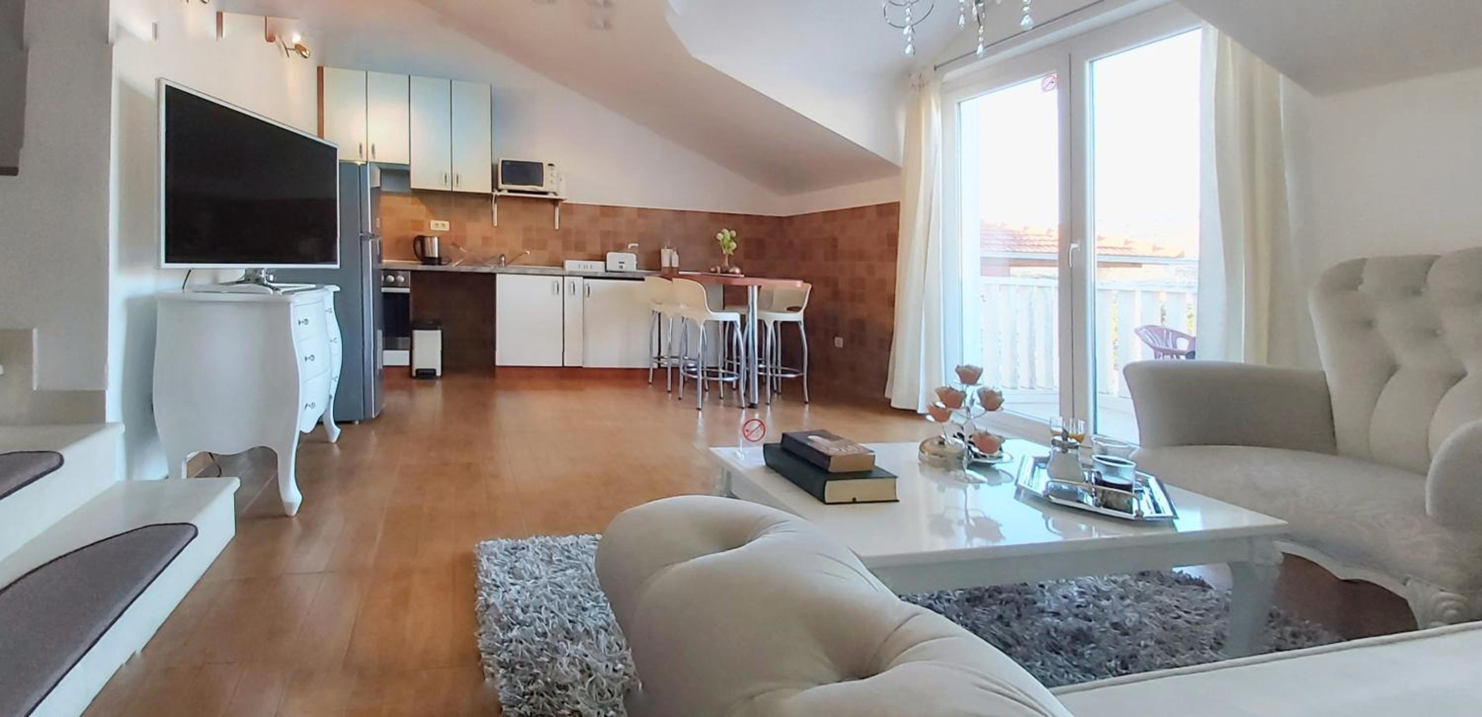 Adria Apartments and Rooms