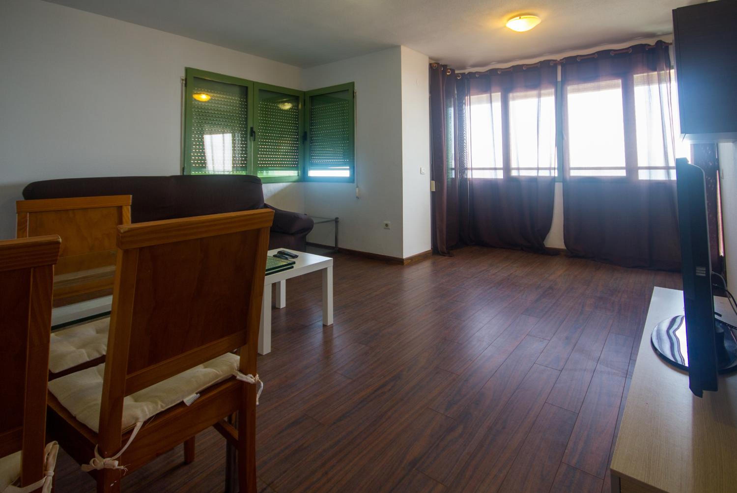 Front Sun Beach Apartment