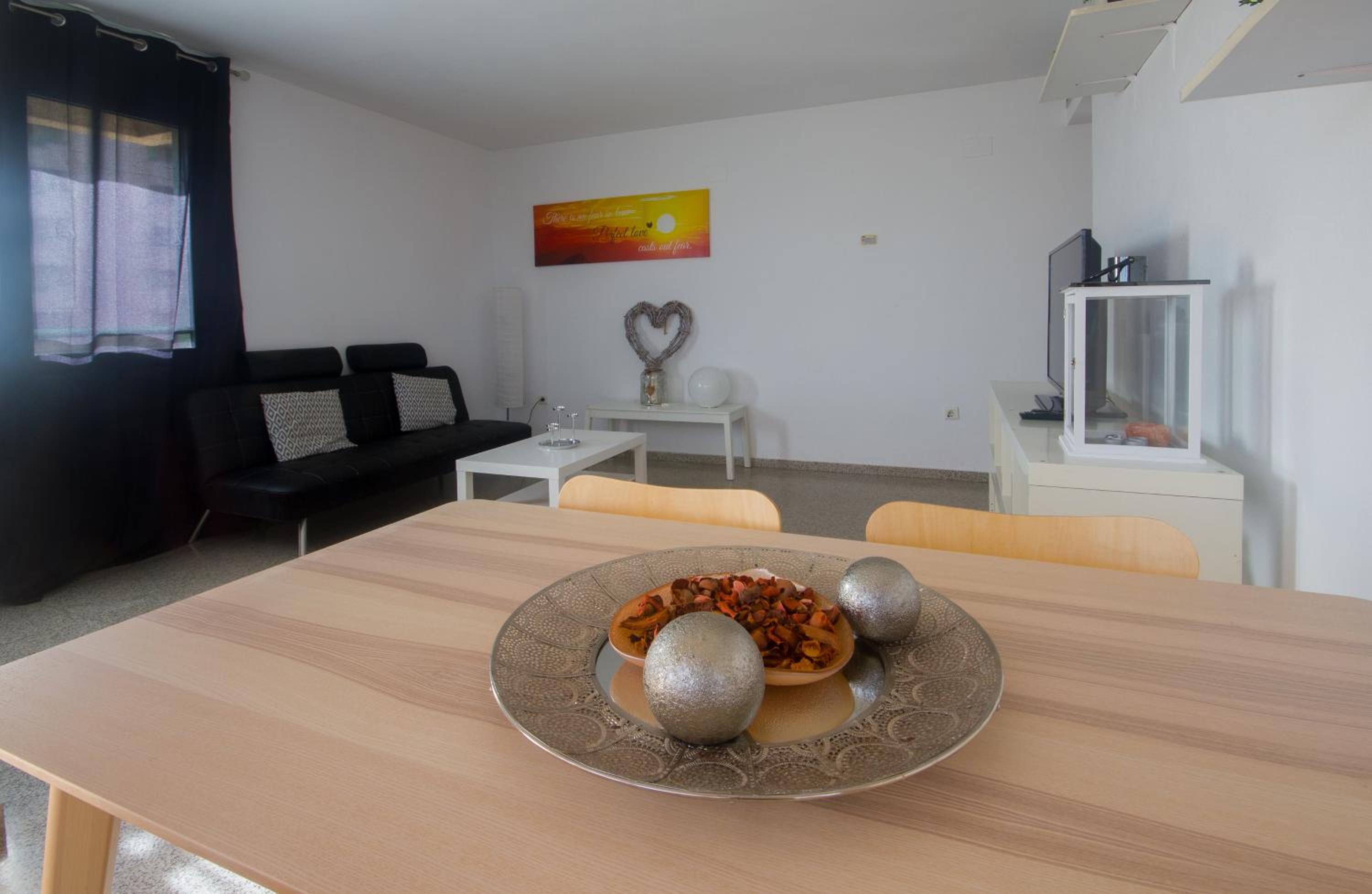 Front Sun Beach Apartment