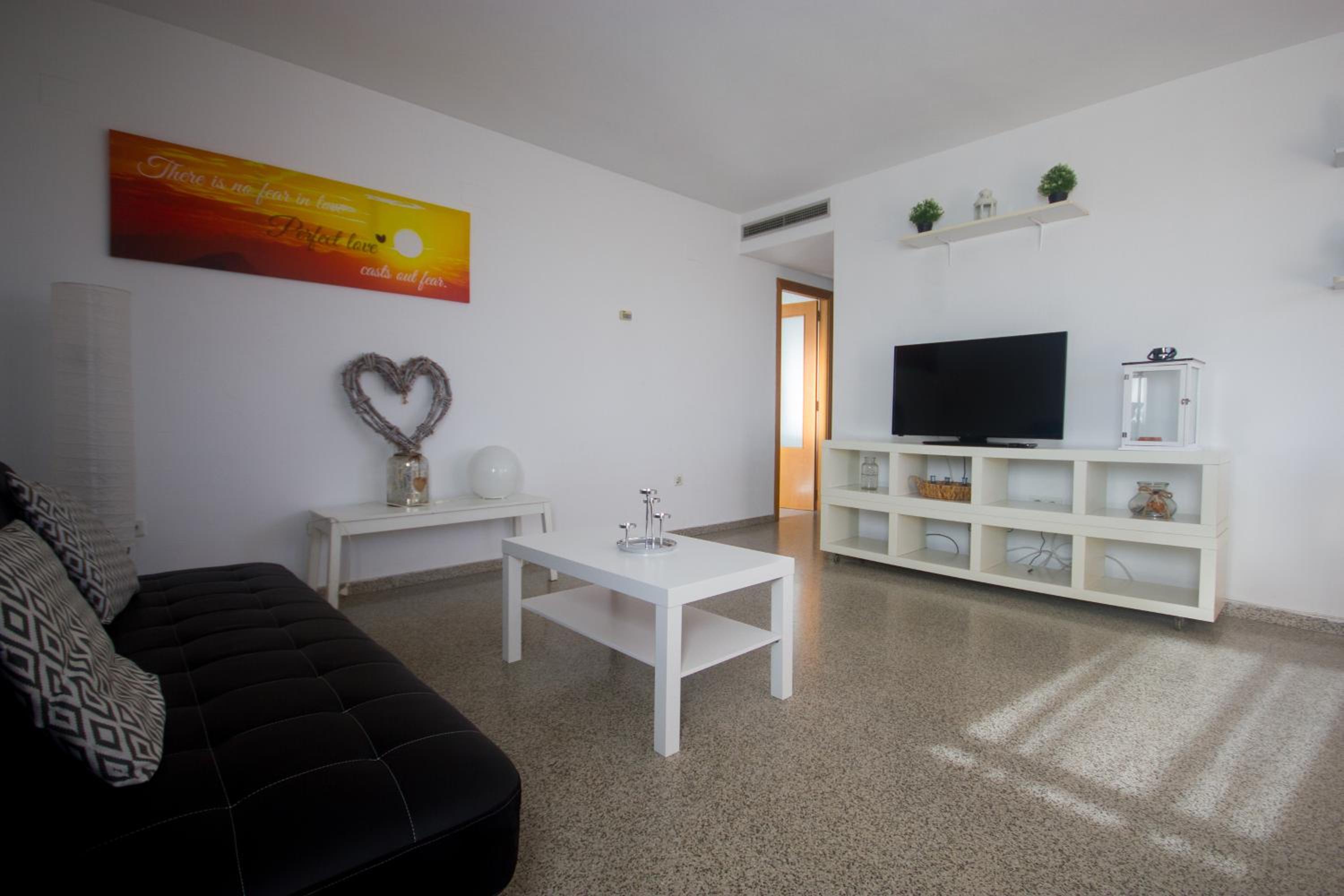 Front Sun Beach Apartment