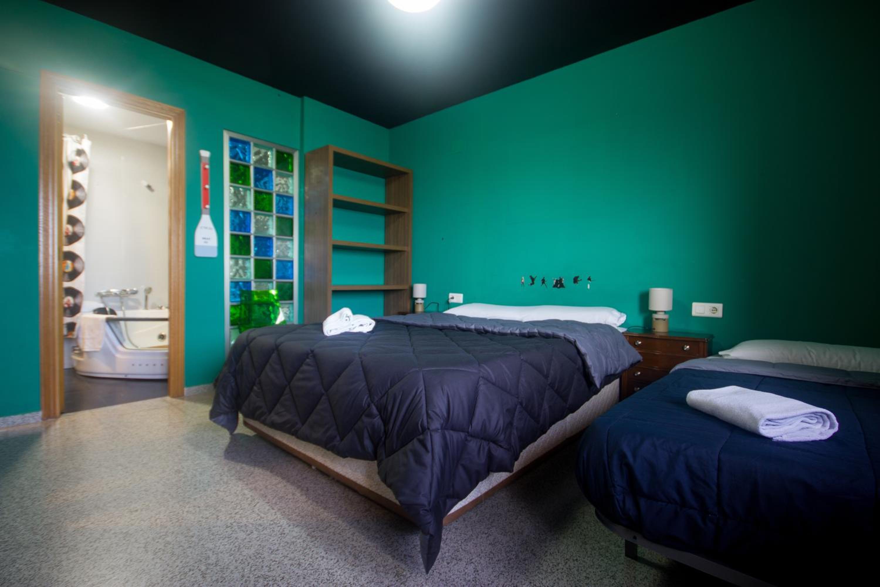 Front Sun Beach Apartment