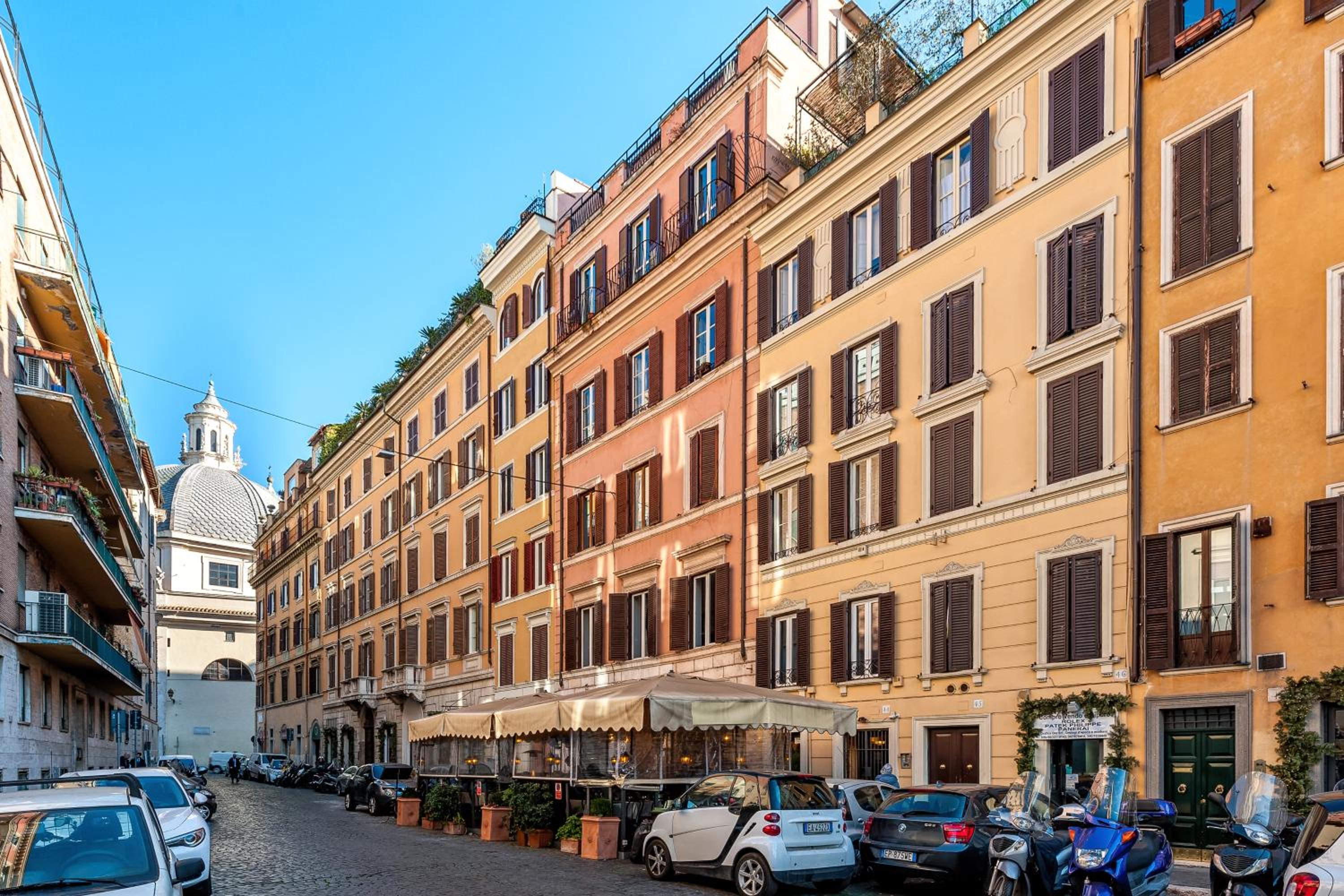 IREX Popolo Square private apartment