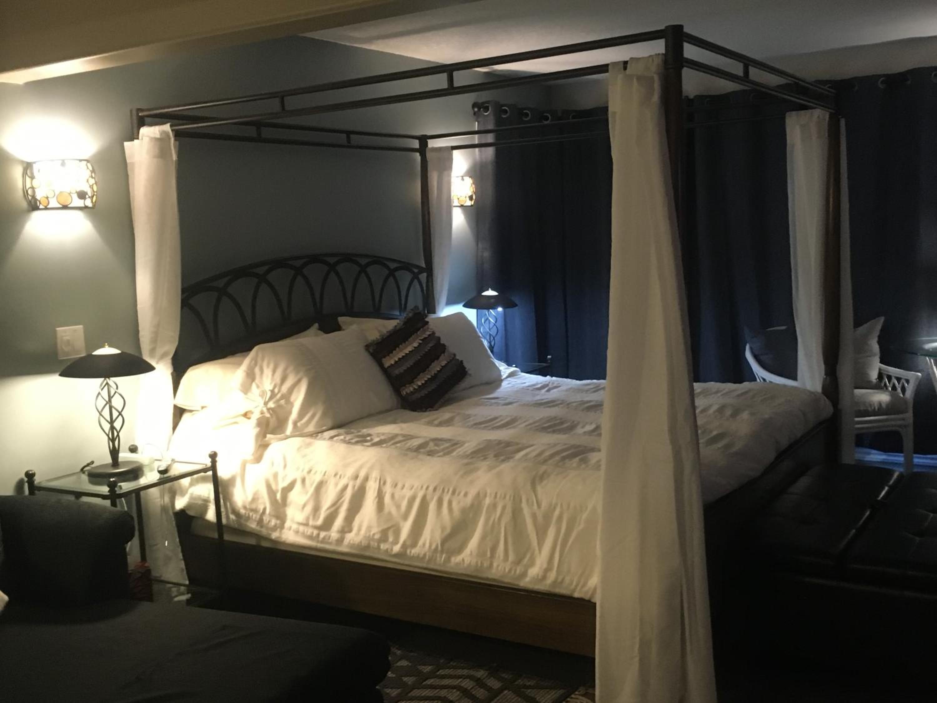 Long Lake Waterfront Bed and Breakfast