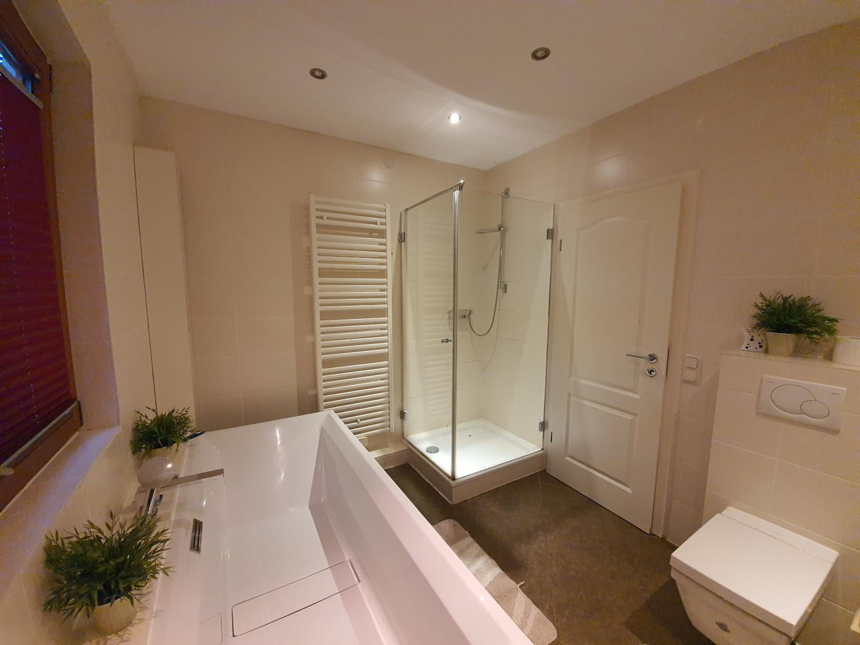 Apartment bei Hamburg bis 10 Personen mit Terasse und Gartennutzung.