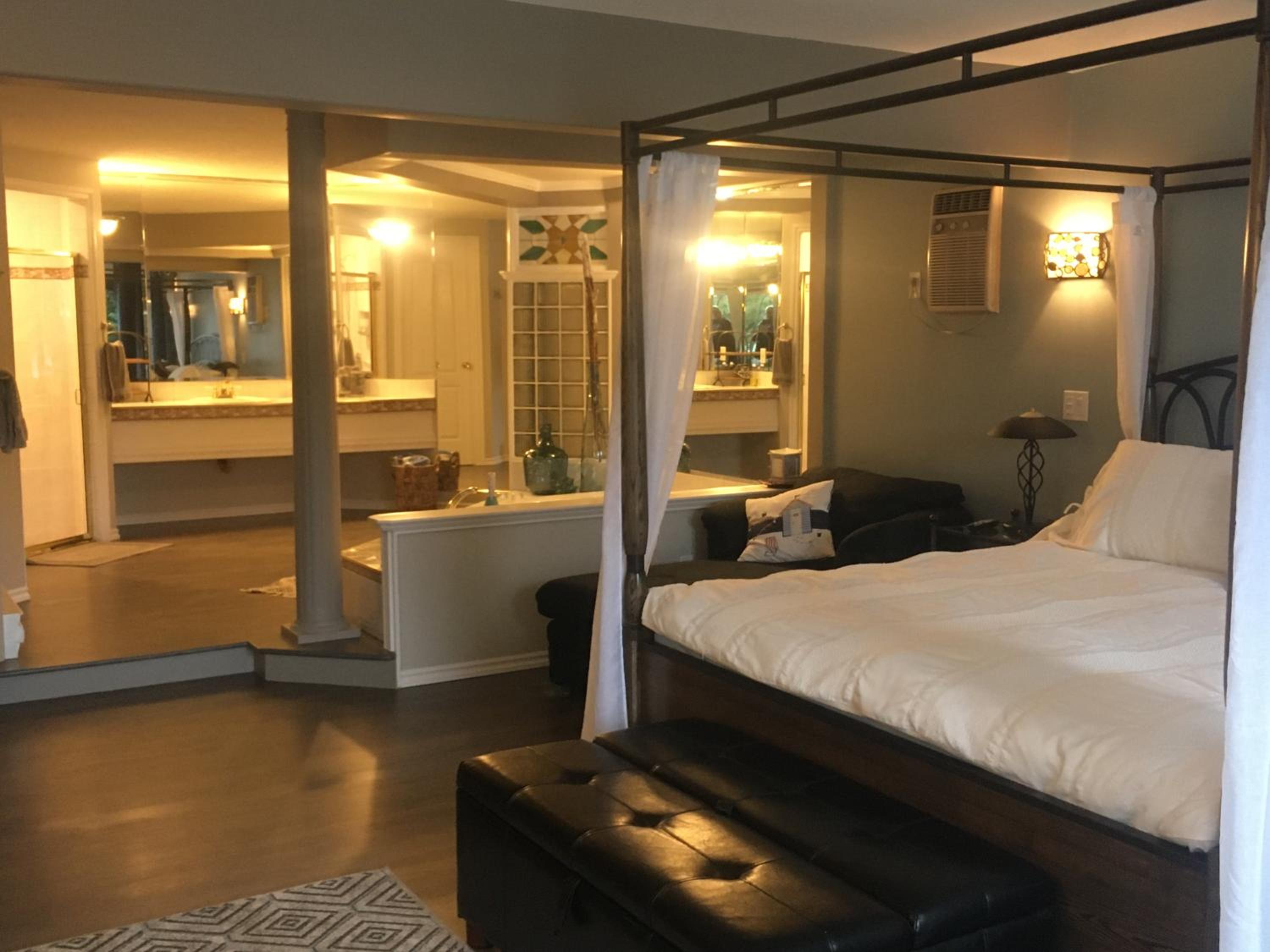 Long Lake Waterfront Bed and Breakfast