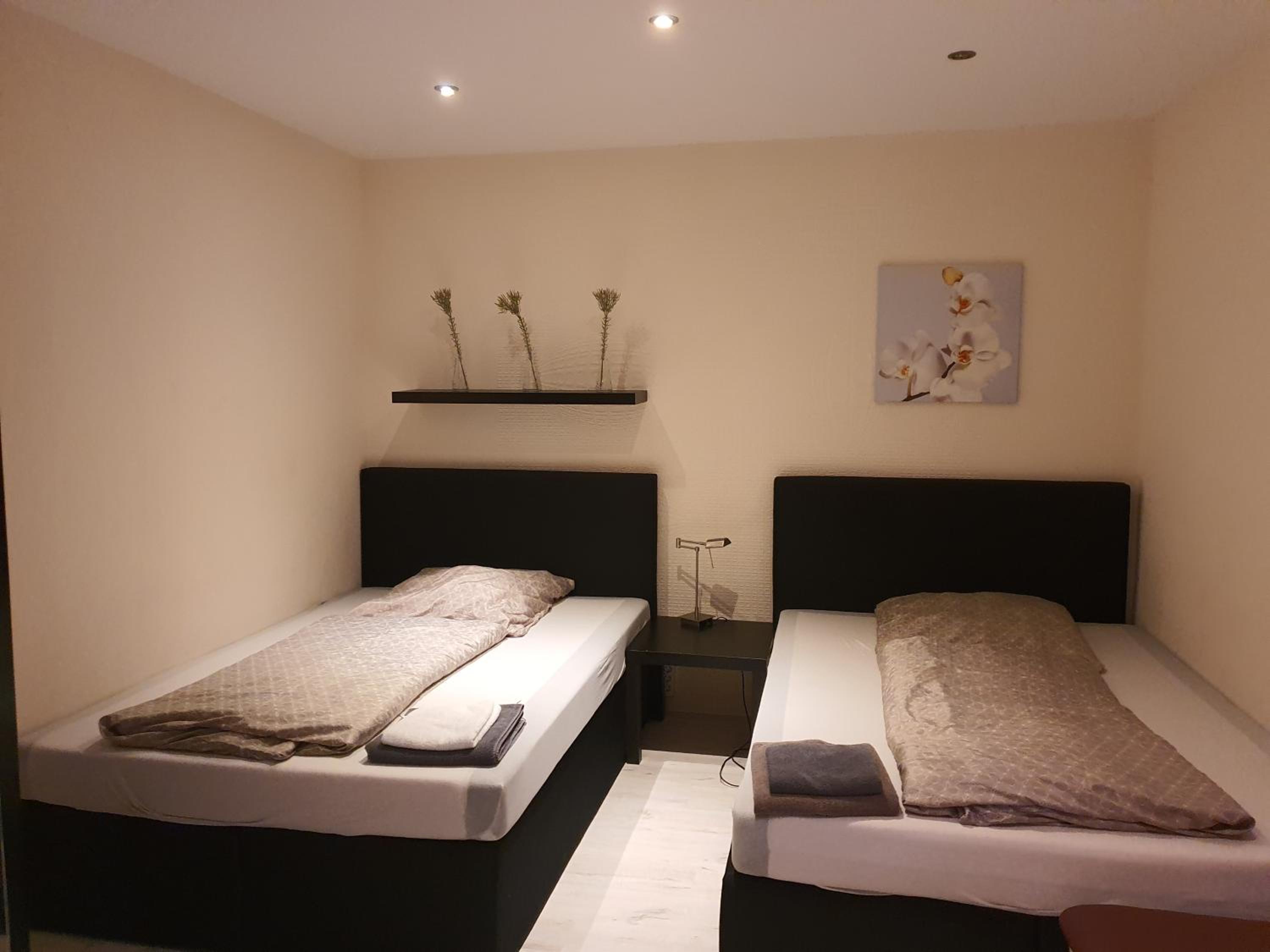 Apartment bei Hamburg bis 10 Personen mit Terasse und Gartennutzung.