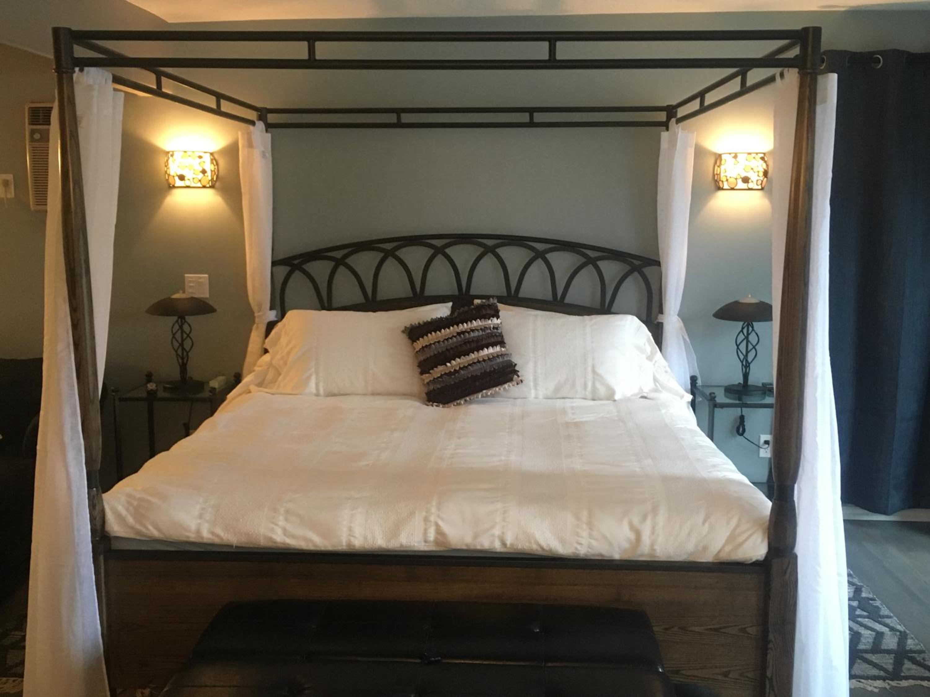 Long Lake Waterfront Bed and Breakfast