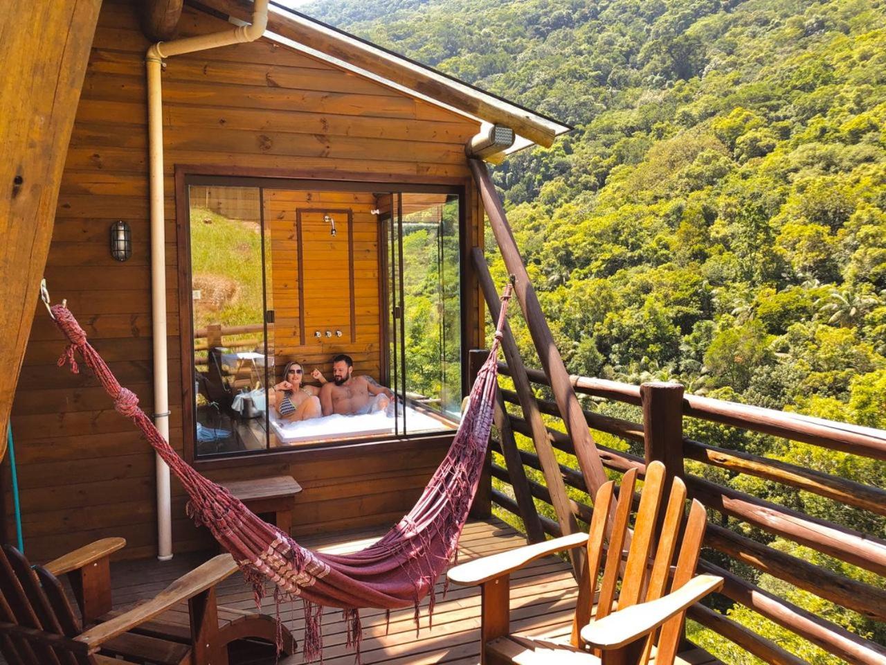 Cachoeira dos Borges Cabanas e Parque