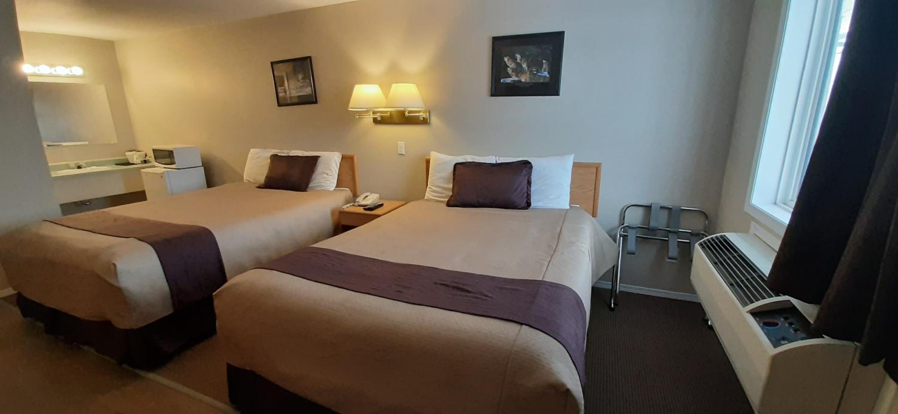 Mary's Motel - Image 2