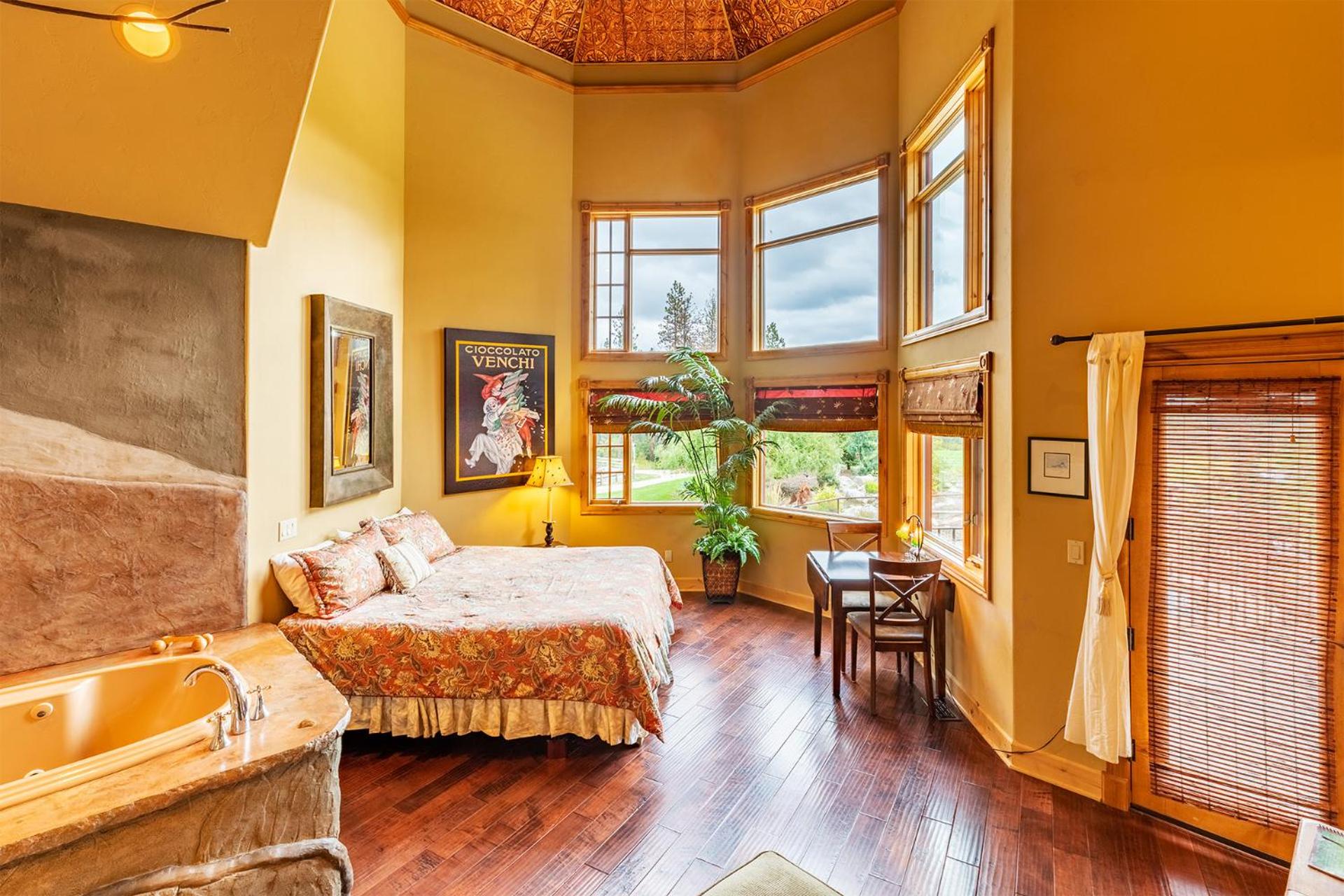 Sandpoint Vacations - Talus Rock Retreat - Property Image 1