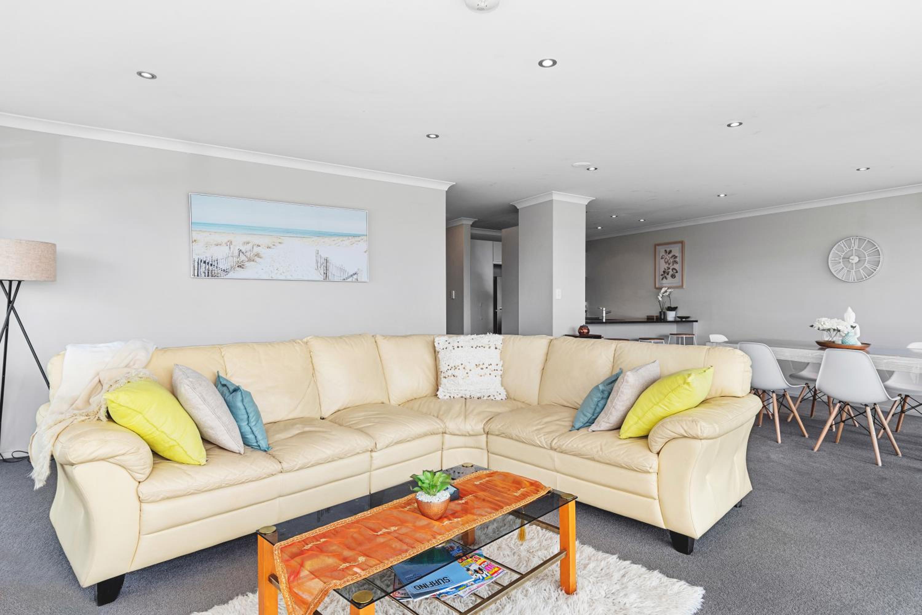 Sunrise, Seaviews and BBQs-Papamoa Beach Apartment view 5