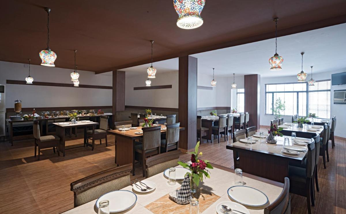 restaurant
