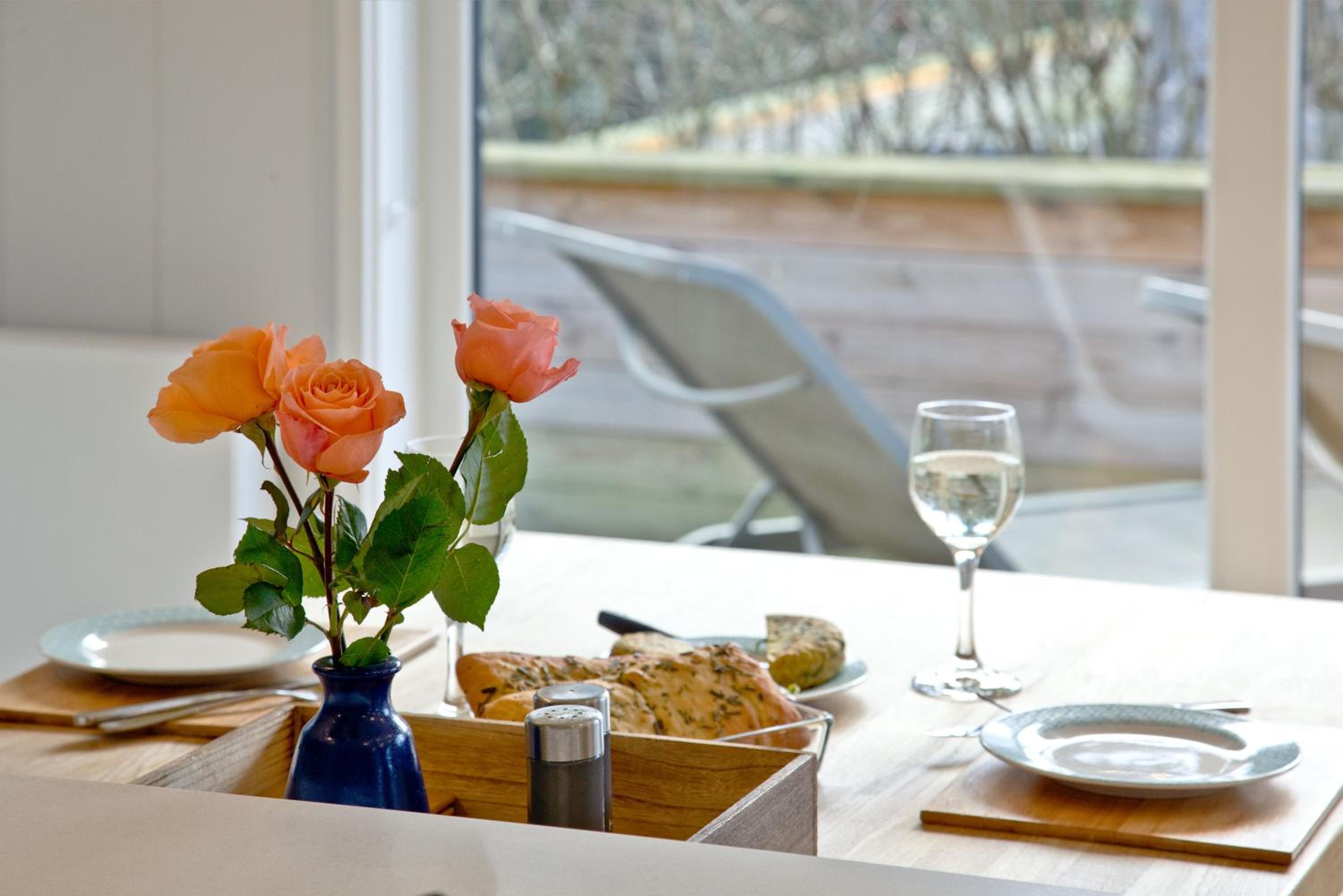Nyland Lodge - Hot Tub - Fireplace - Free Parking & WiFi view 2