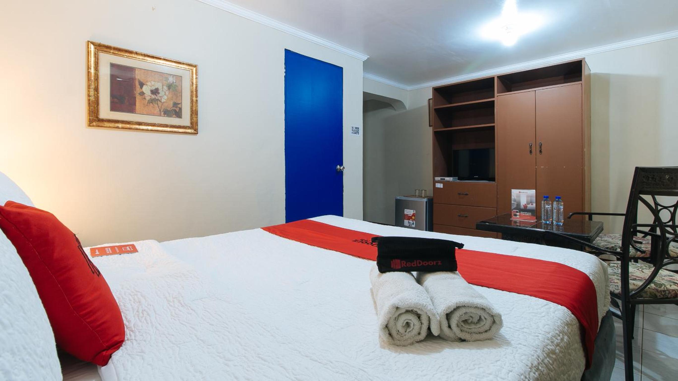 RedDoorz Plus at Lagoon Resort Zambales