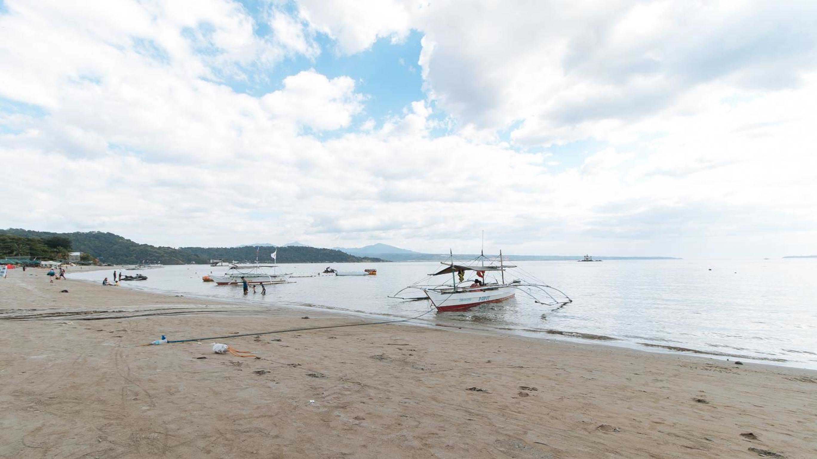 RedDoorz Plus at Lagoon Resort Zambales