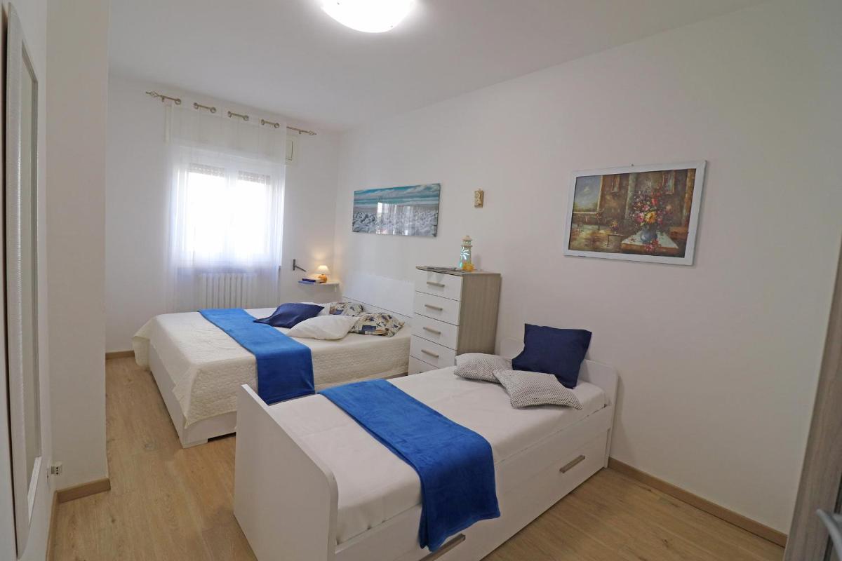 Holiday Apartment With Wi-fi, Air Conditioning And Balcony; Pets Allowed view 4