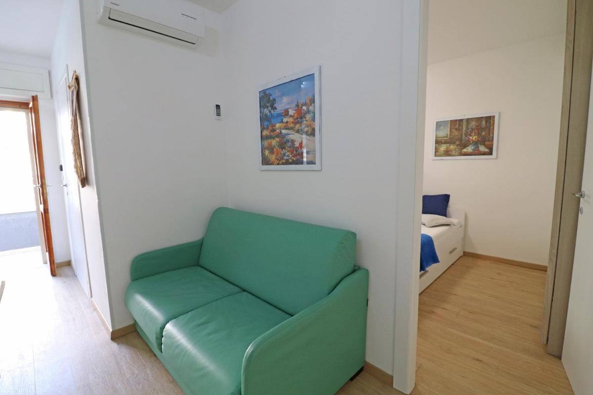 Holiday Apartment With Wi-fi, Air Conditioning And Balcony; Pets Allowed view 5