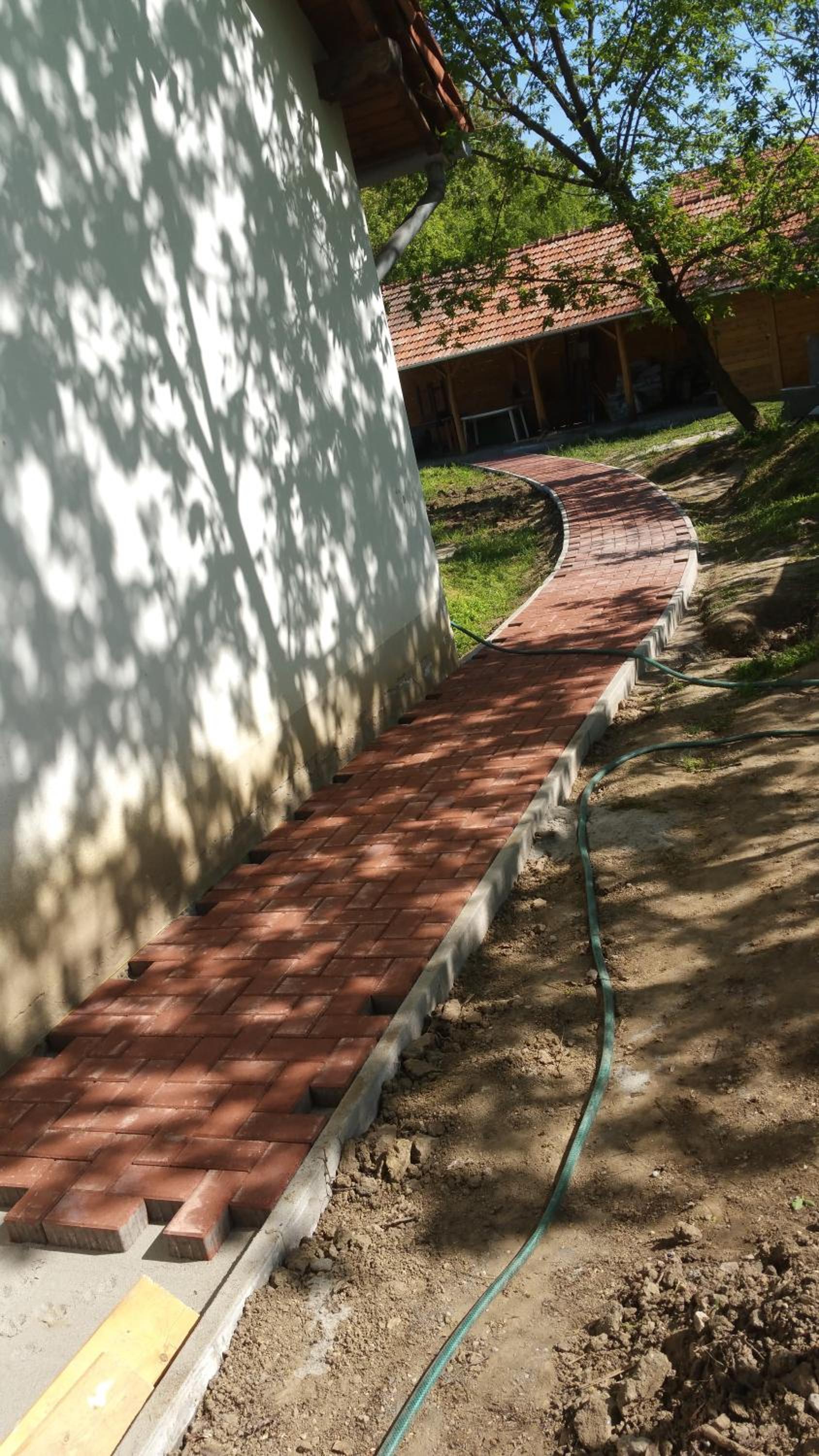Photo 18
