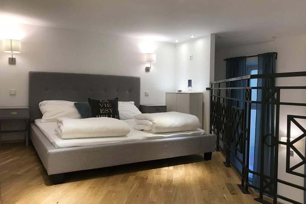 Zeus Design Loft Apartments