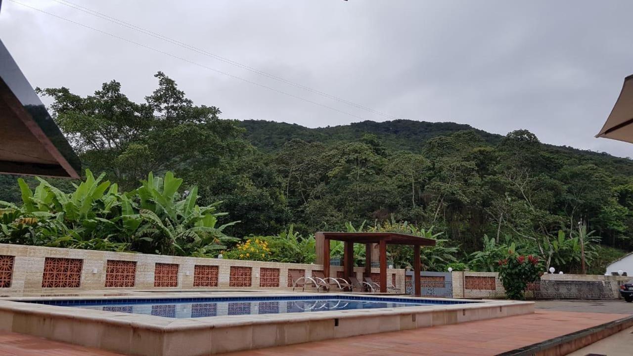 HOTEL CANTINHO DAS FLORES