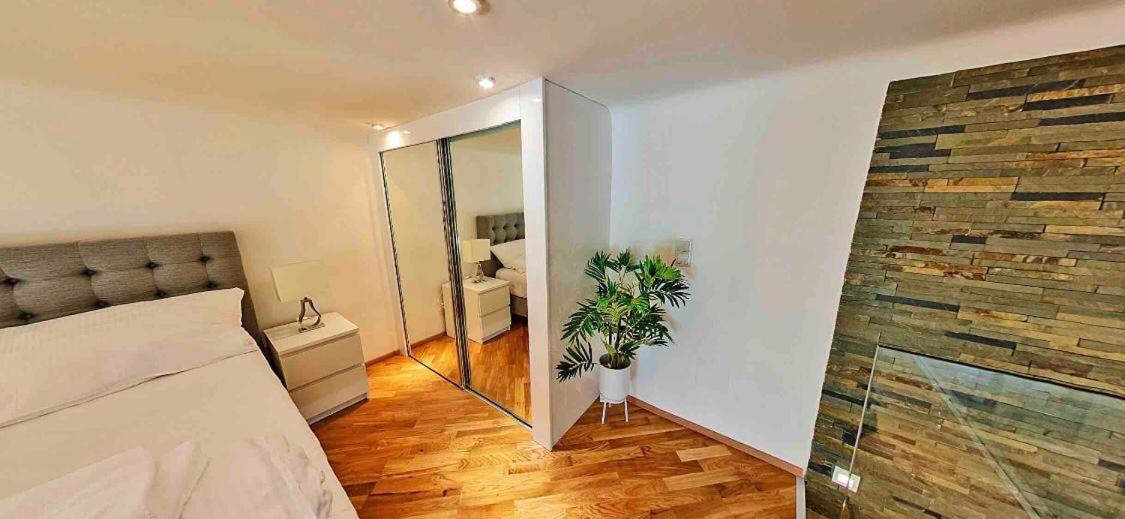 Zeus Design Loft Apartments