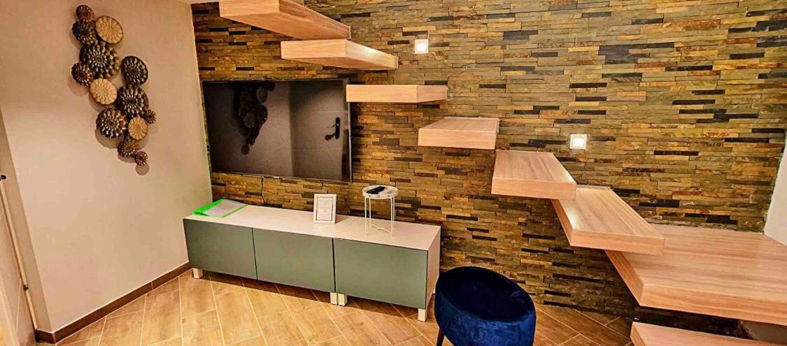 Zeus Design Loft Apartments
