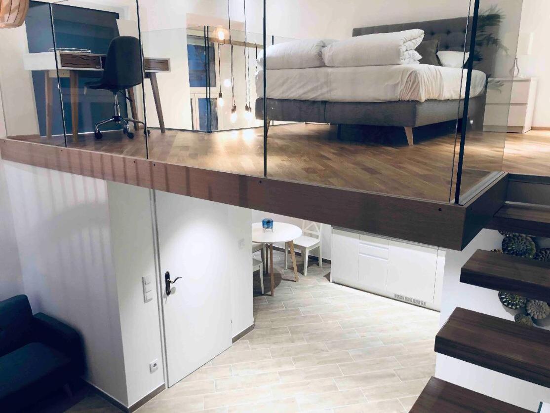 Zeus Design Loft Apartments