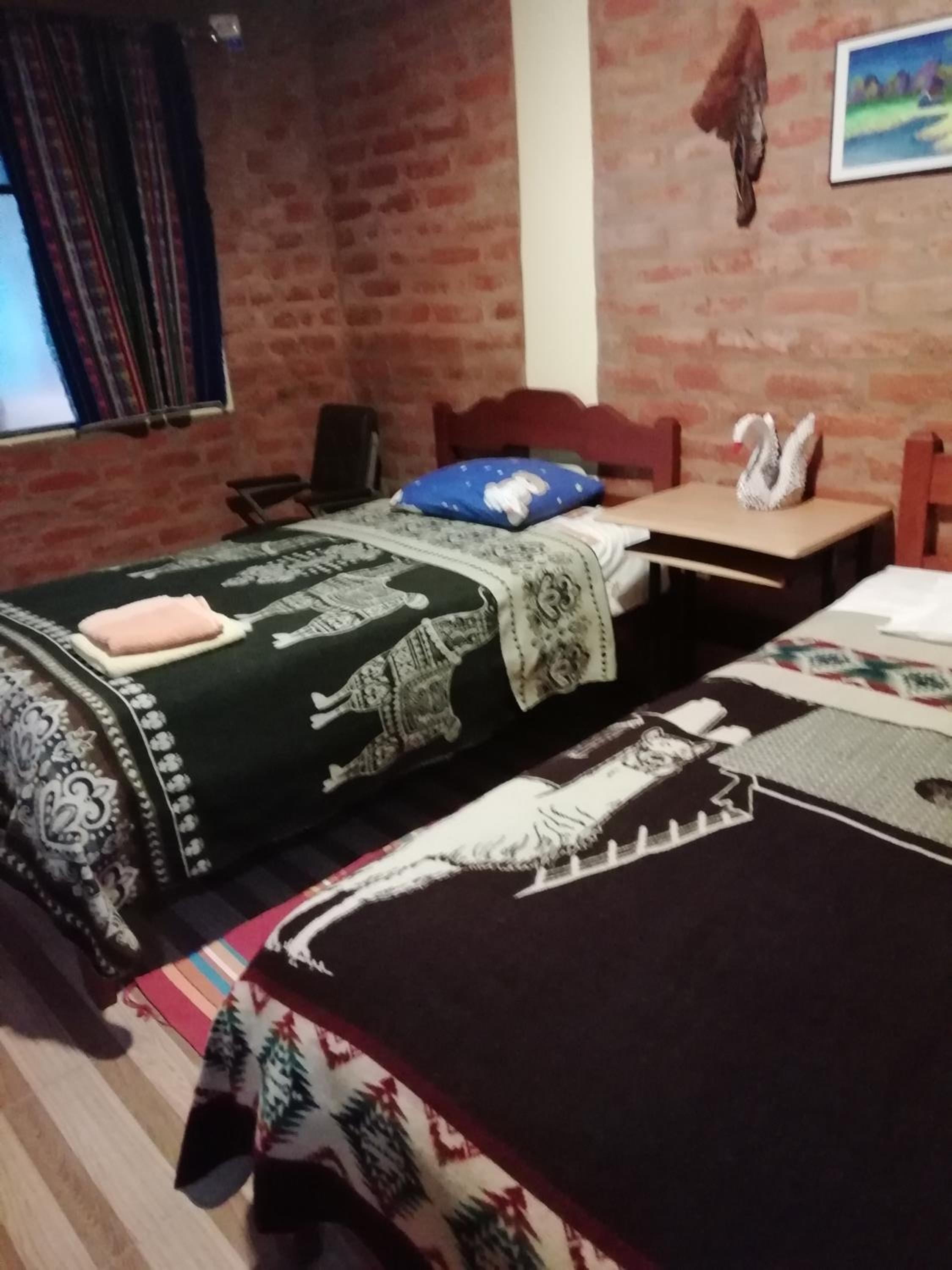 Hostal La Casa Amarilla City