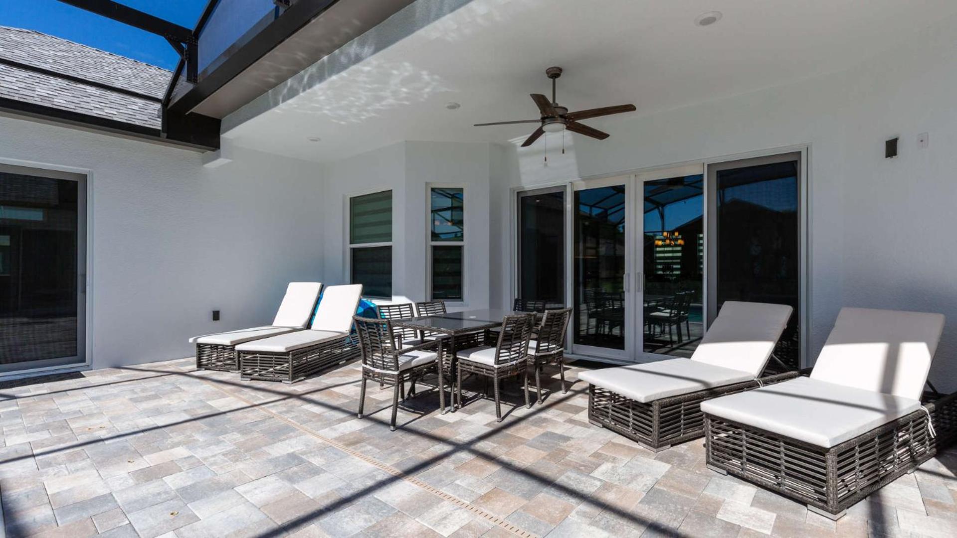 Paradise at Providence - Exclusive 4 bed pool home