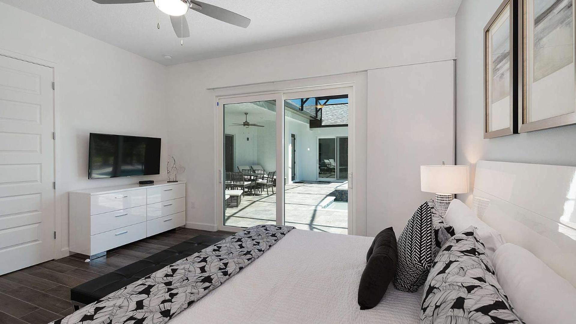 Paradise at Providence - Exclusive 4 bed pool home