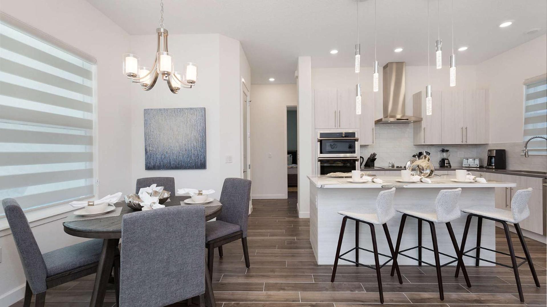 Paradise at Providence - Exclusive 4 bed pool home