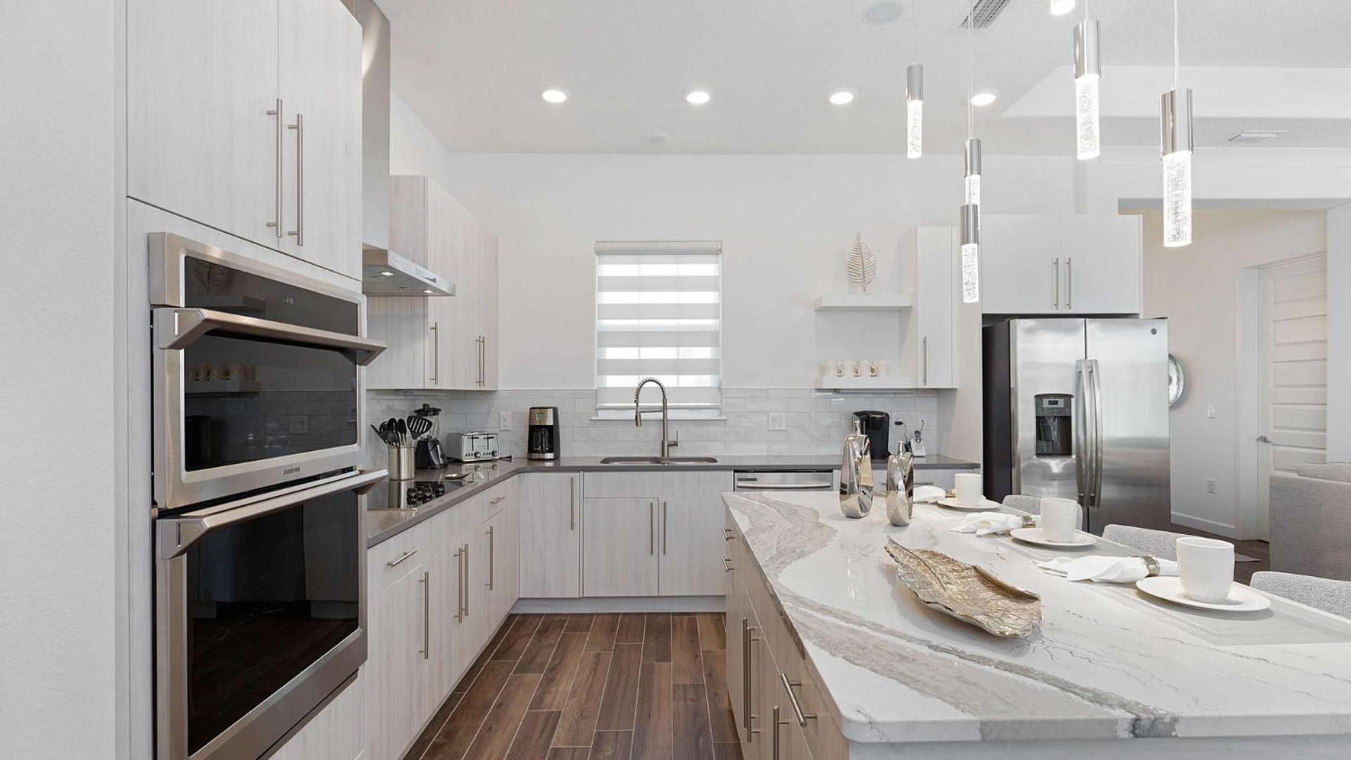 Paradise at Providence - Exclusive 4 bed pool home