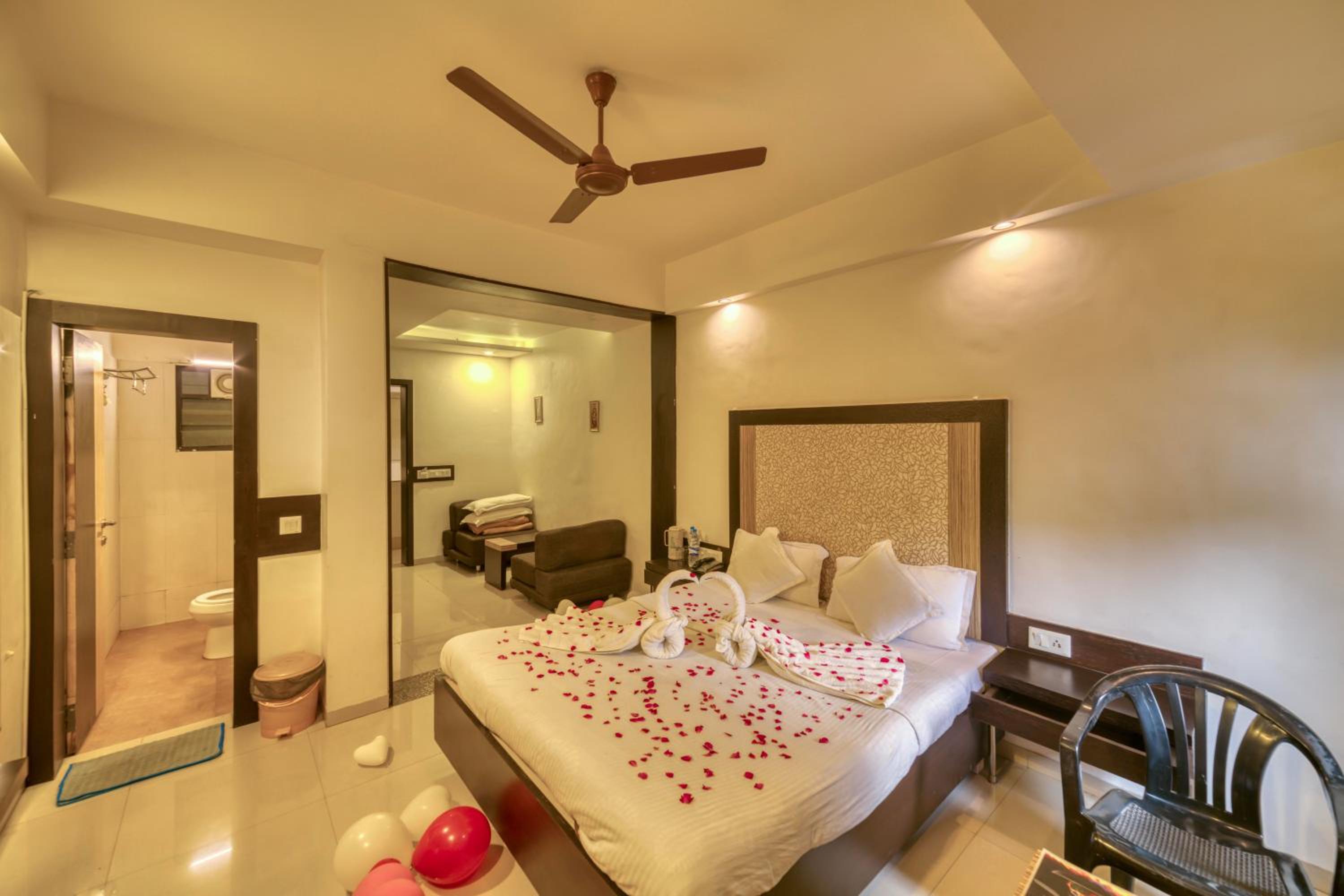 Hotel Ashwin Igatpuri, Pure Veg & Jain Food