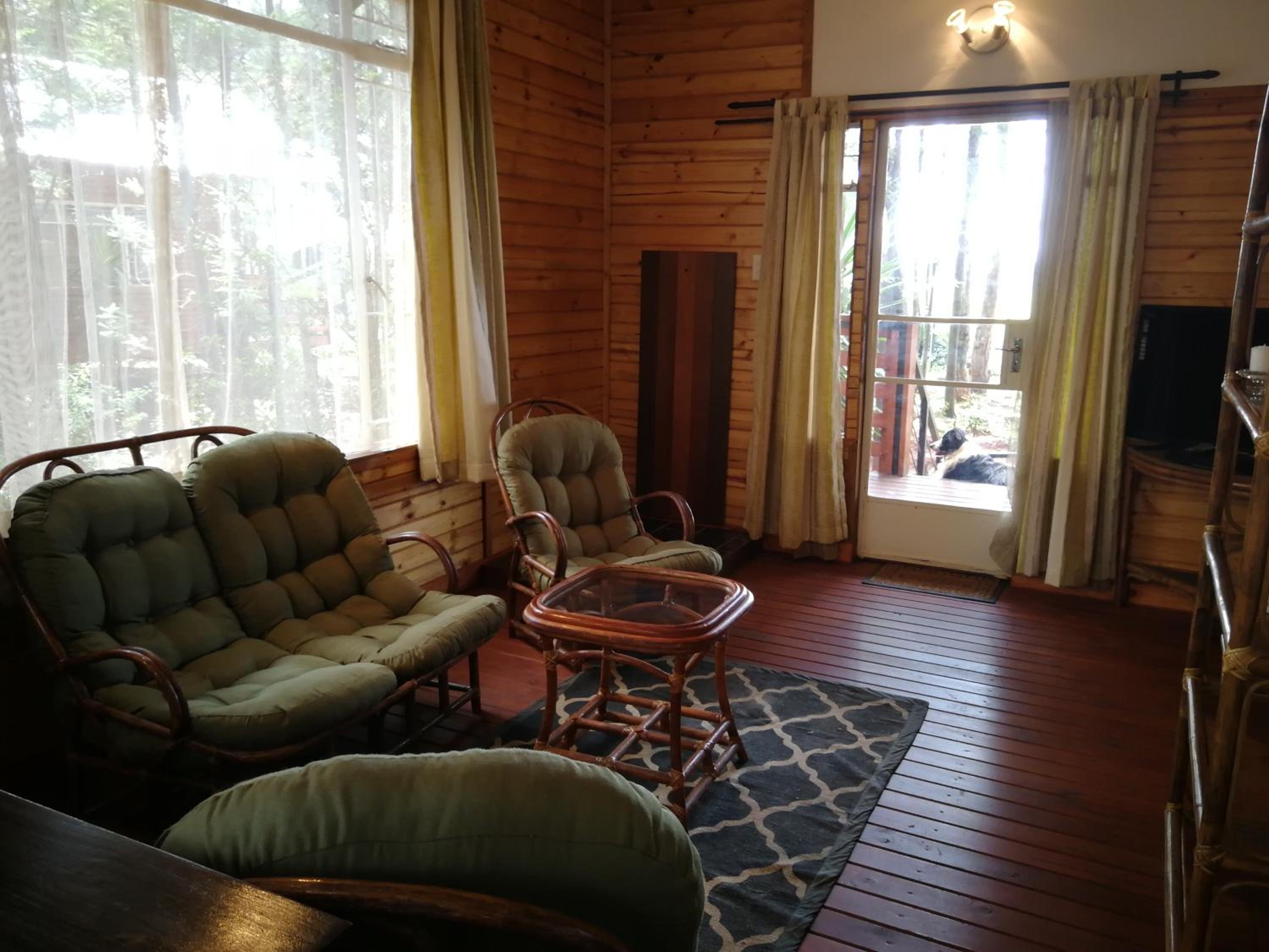 Woodland Gardens Self catering Pet Friendly Lodge