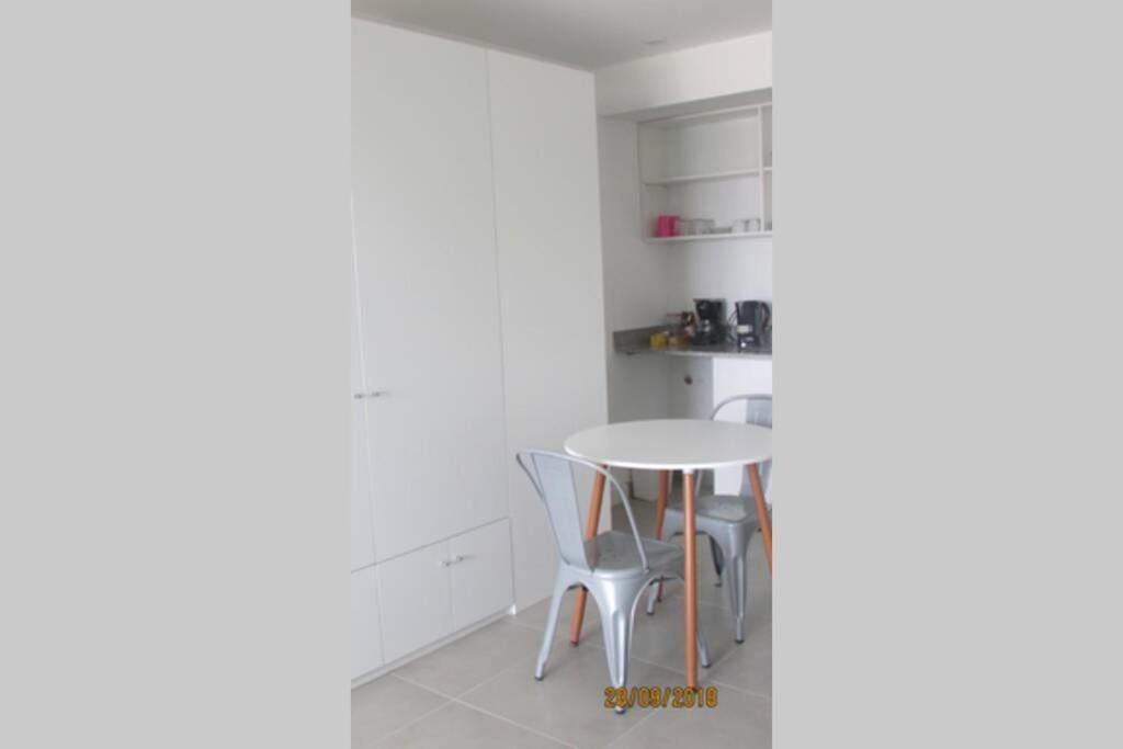 Moderno Monoambiente Salta piso 9 excvista