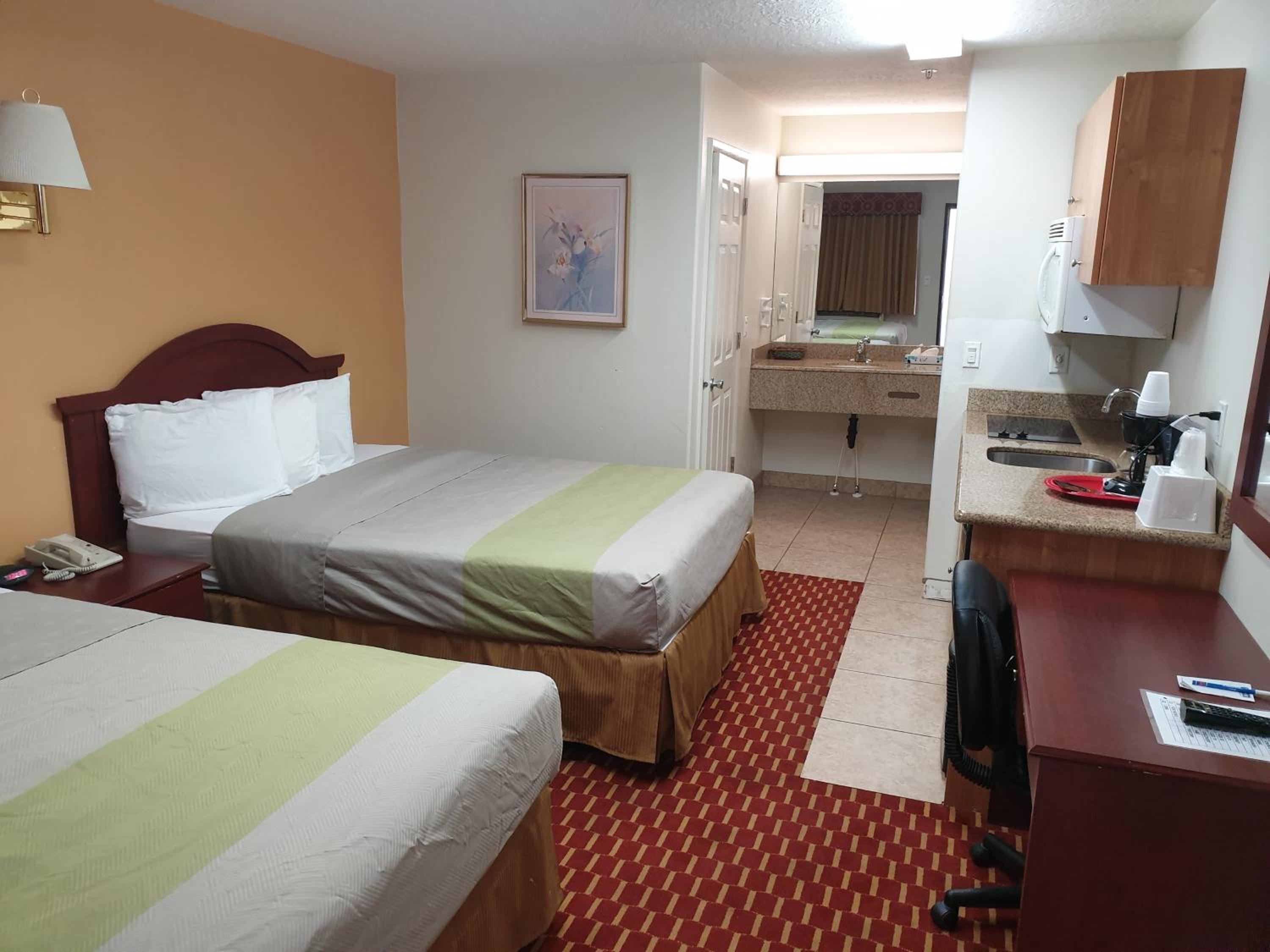 Vernal Vacations - Split Mountain Motel - Property Image 4