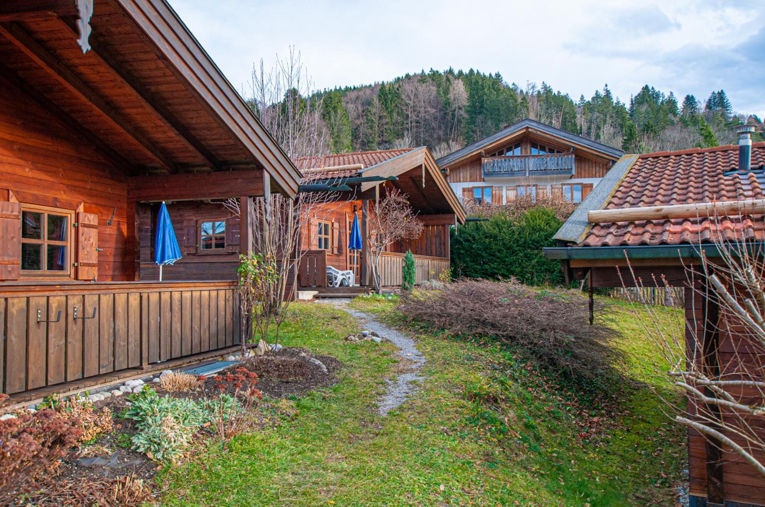 Ruhige Chalets mit Seeblick in zentraler Lage mit frisch renovierter Küche