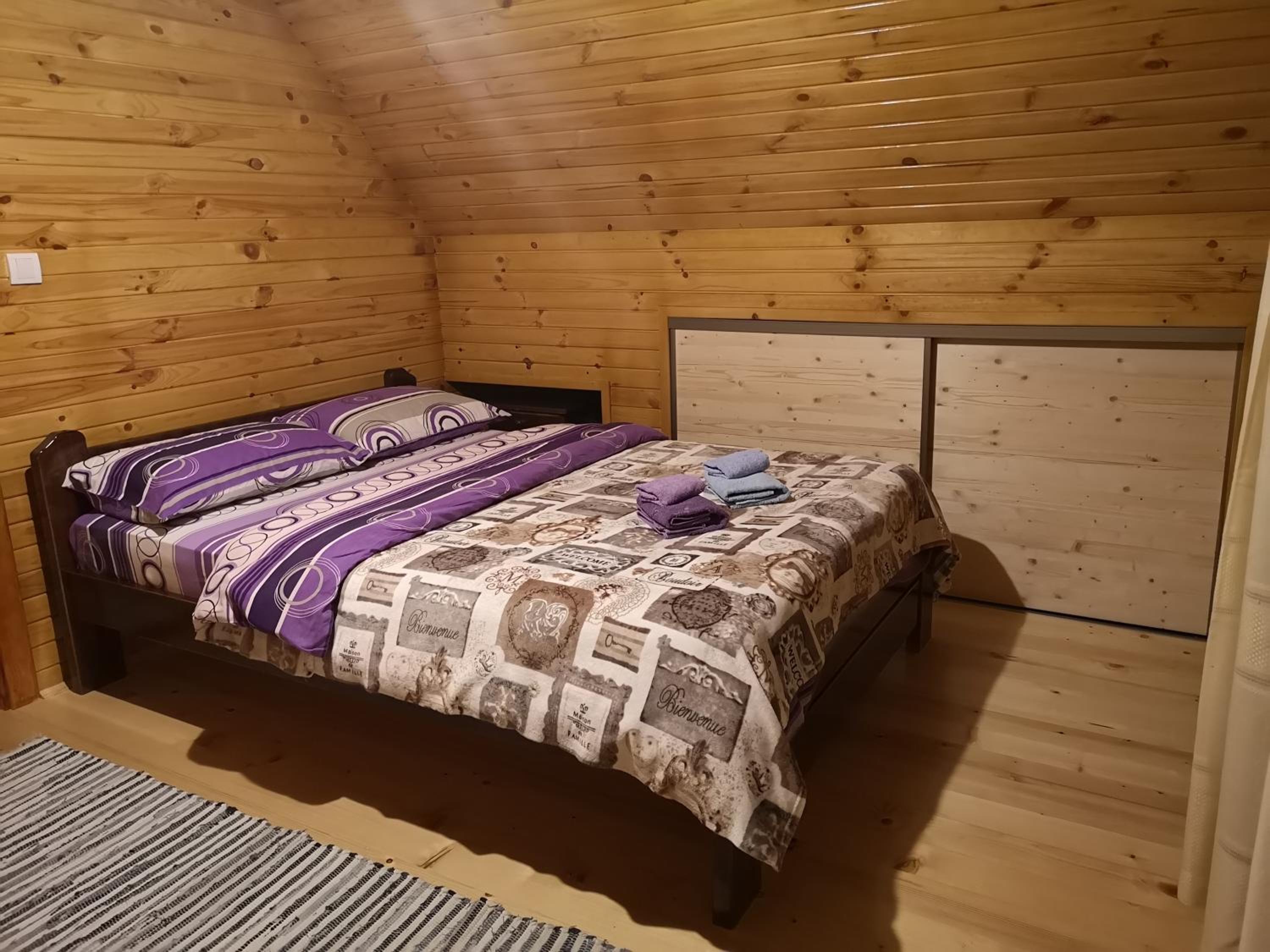 Zlatarske brvnare Zlatar Chalets view 5
