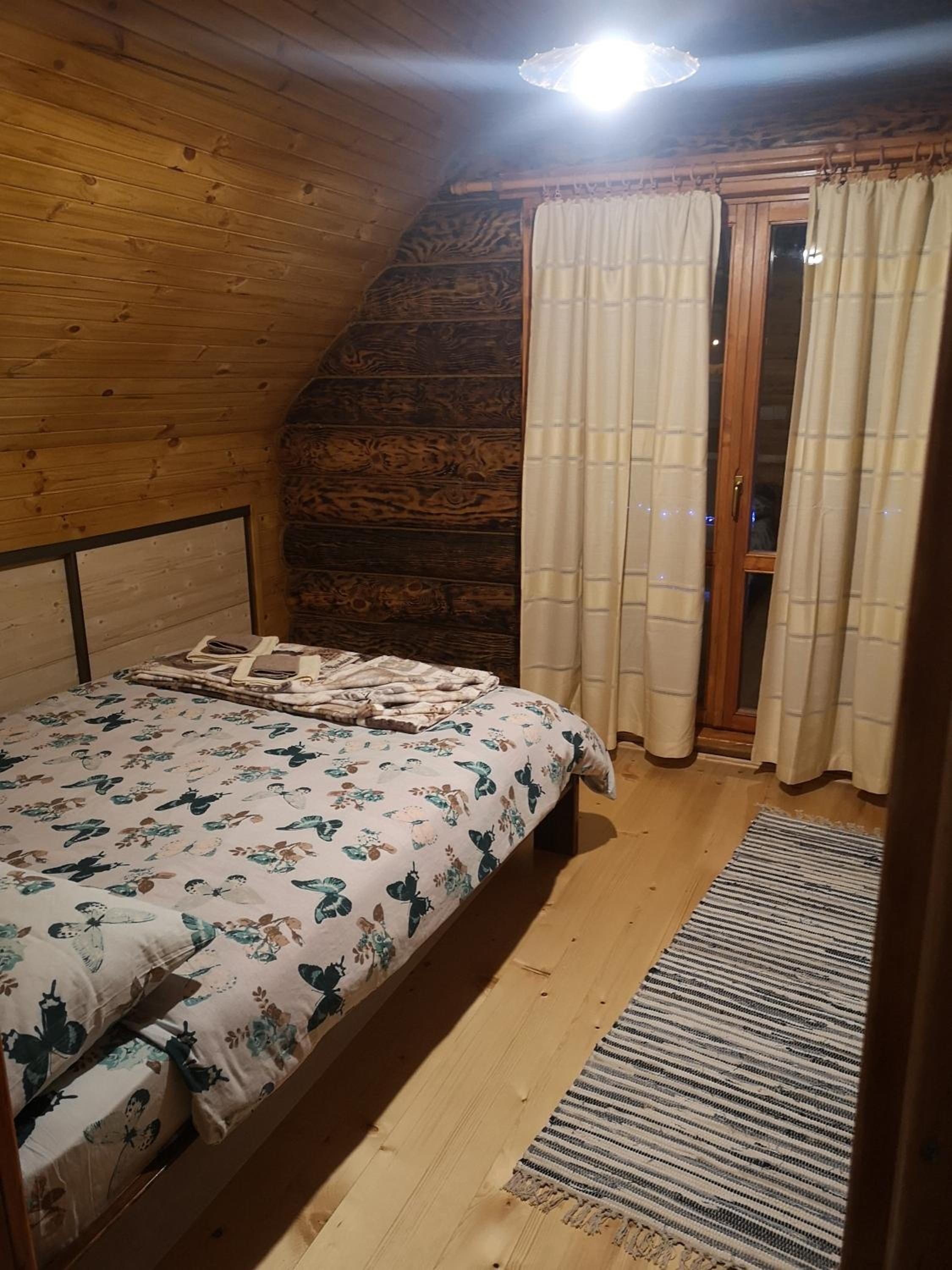 Zlatarske brvnare Zlatar Chalets view 4