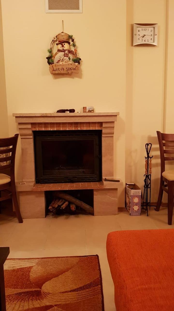 Cozy Studio in Mountain Lake Complex Smolyan Pamporovo view 3