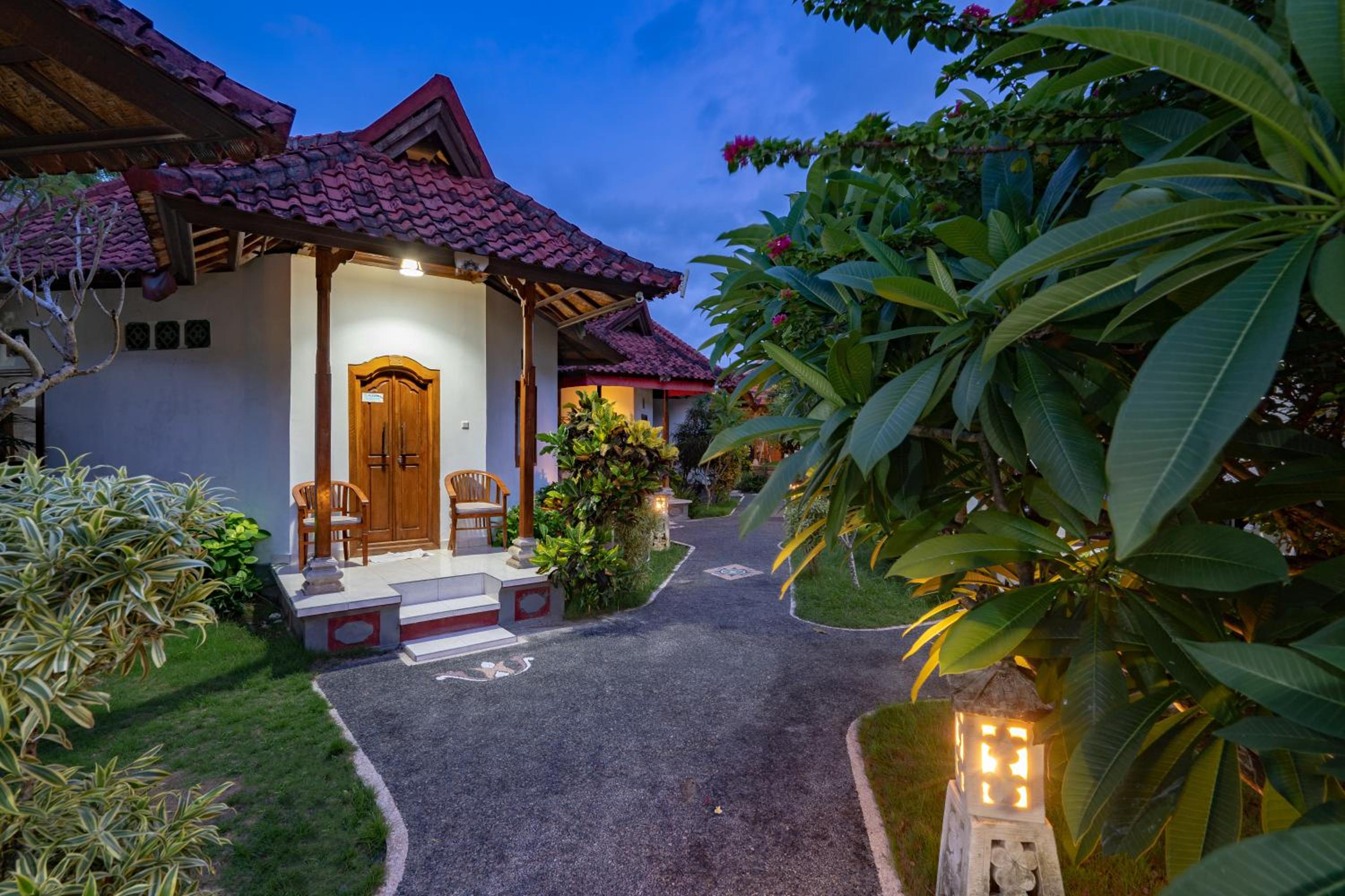 Nusa Indah Bungalow view 3