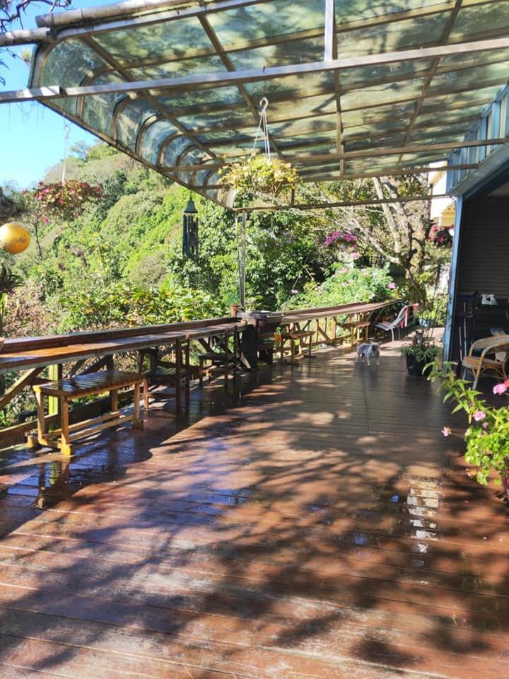 Shan Ju Lake Villa view 3