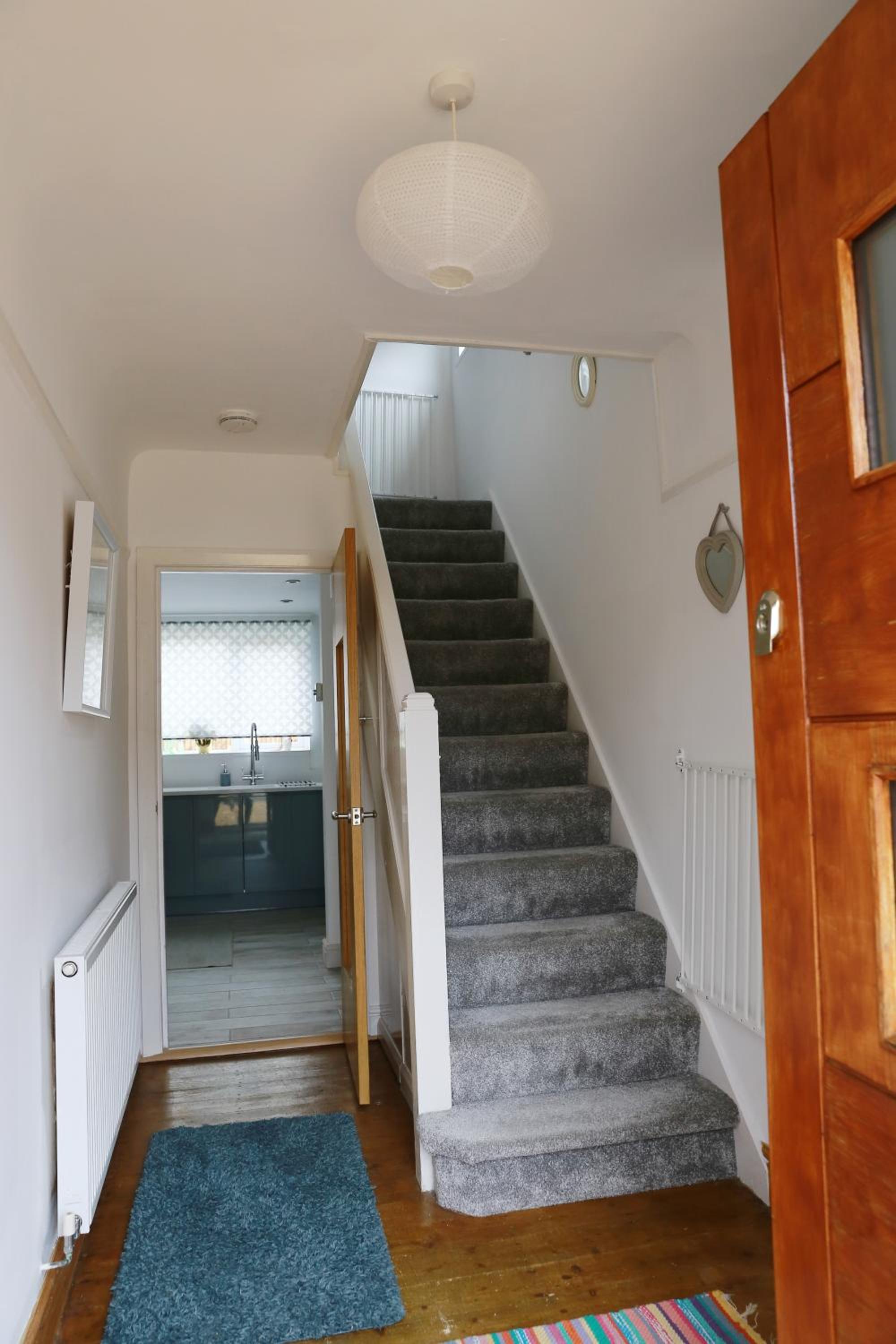 3BR House Sleeps 8 Close to Chester Zoo view 2
