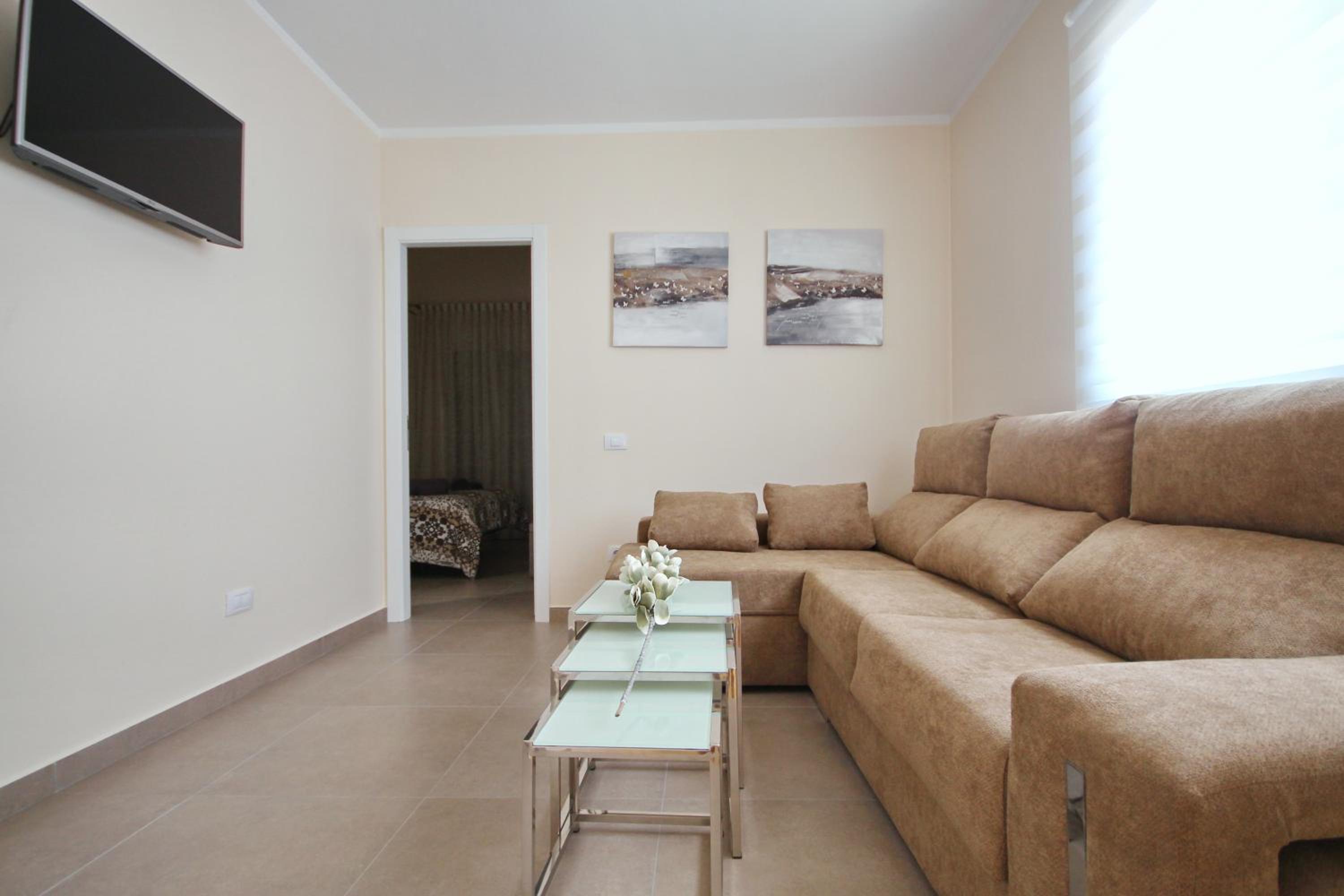 Amazing 5-bedroom villa in Costa Adeje view 4